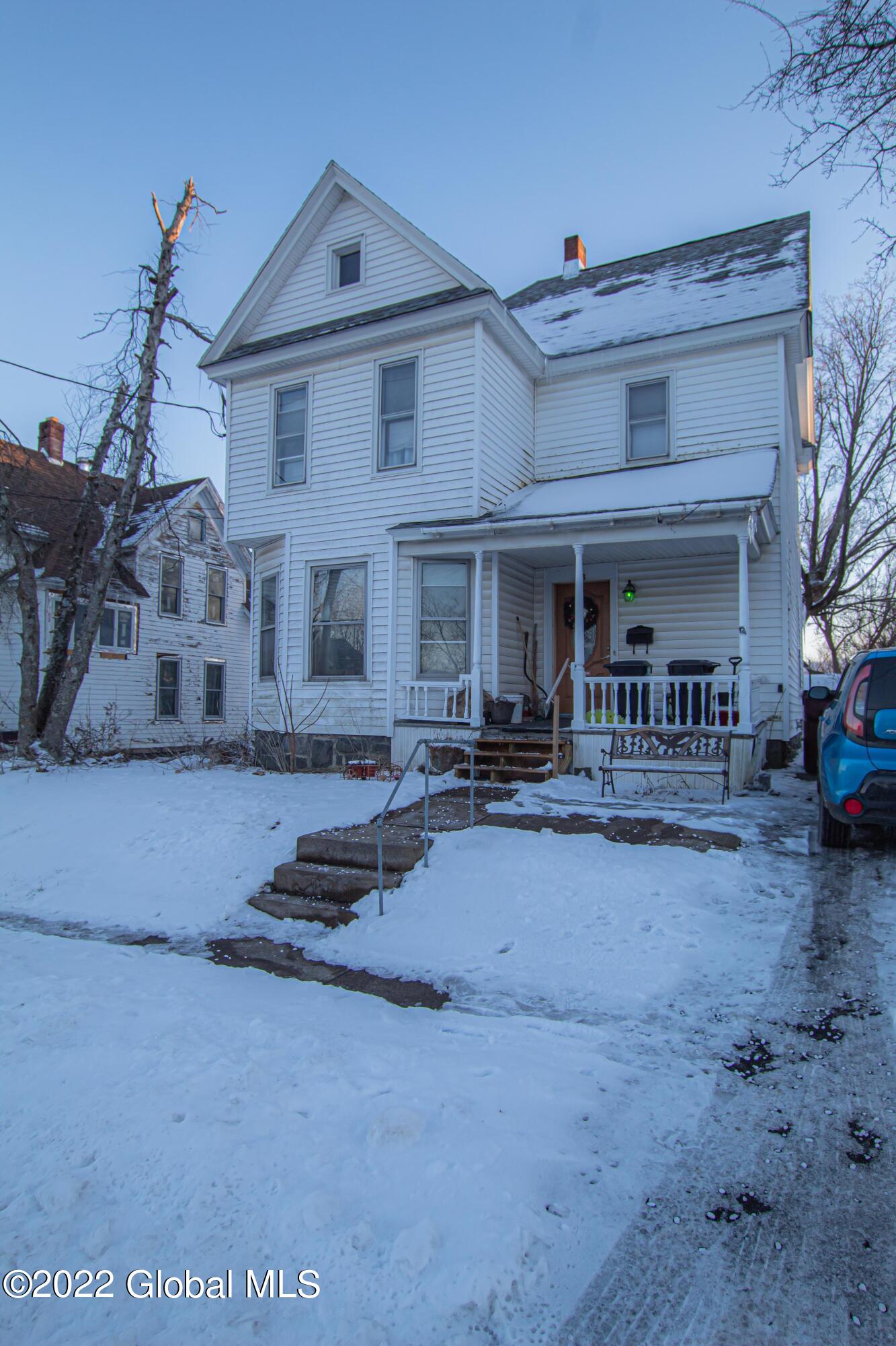 83 W Pine Street