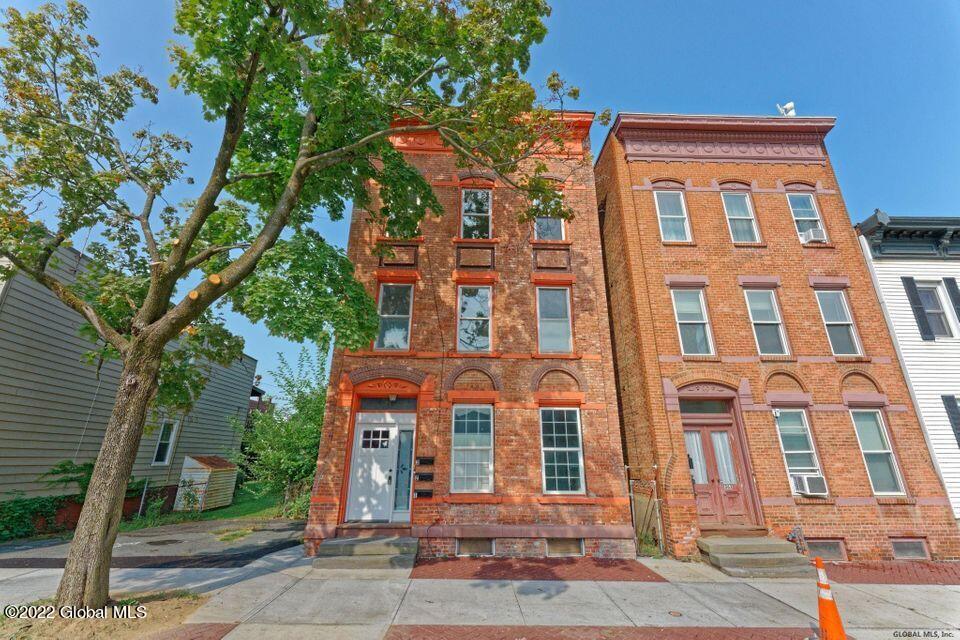 365 4th Street