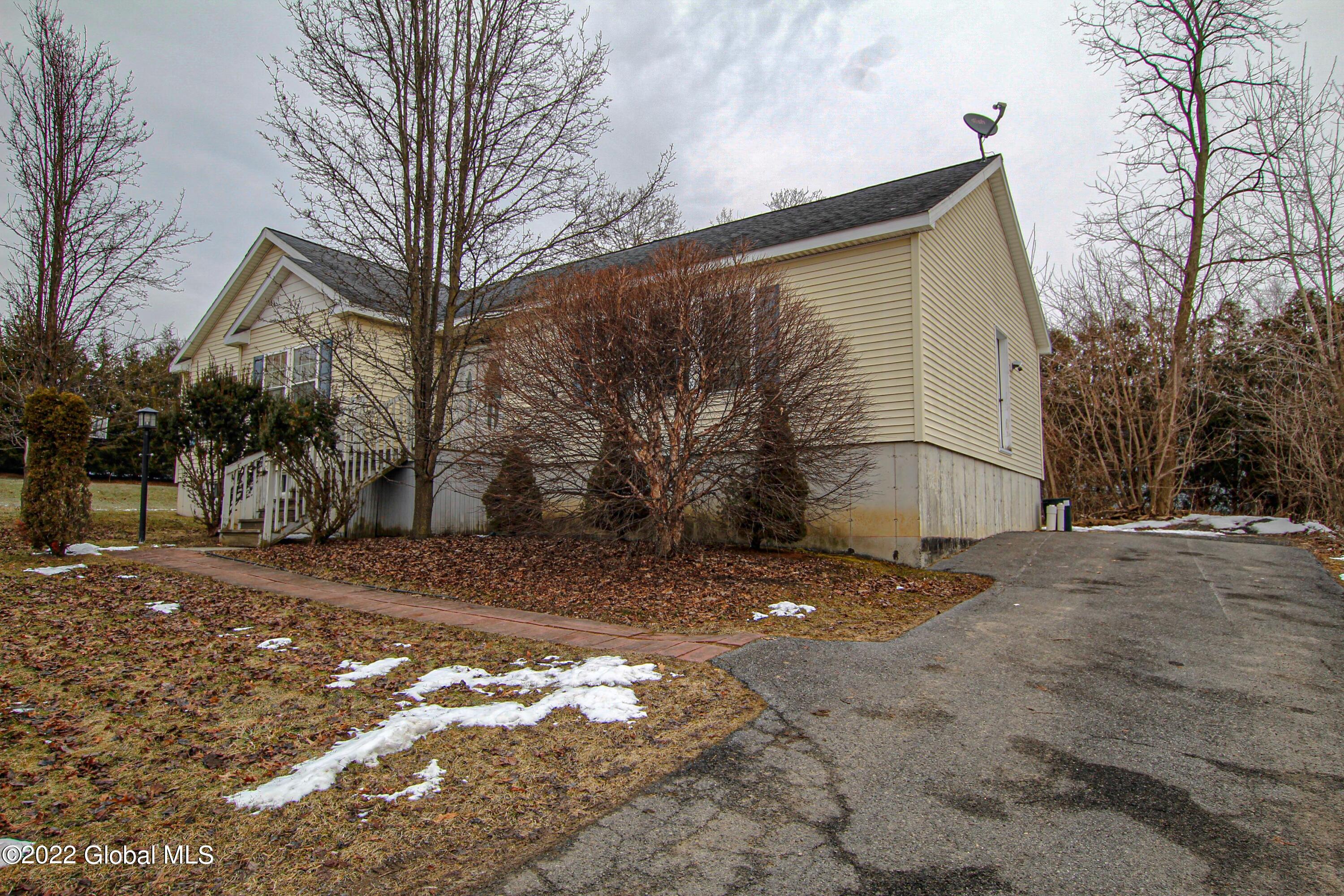 26 Yale Street