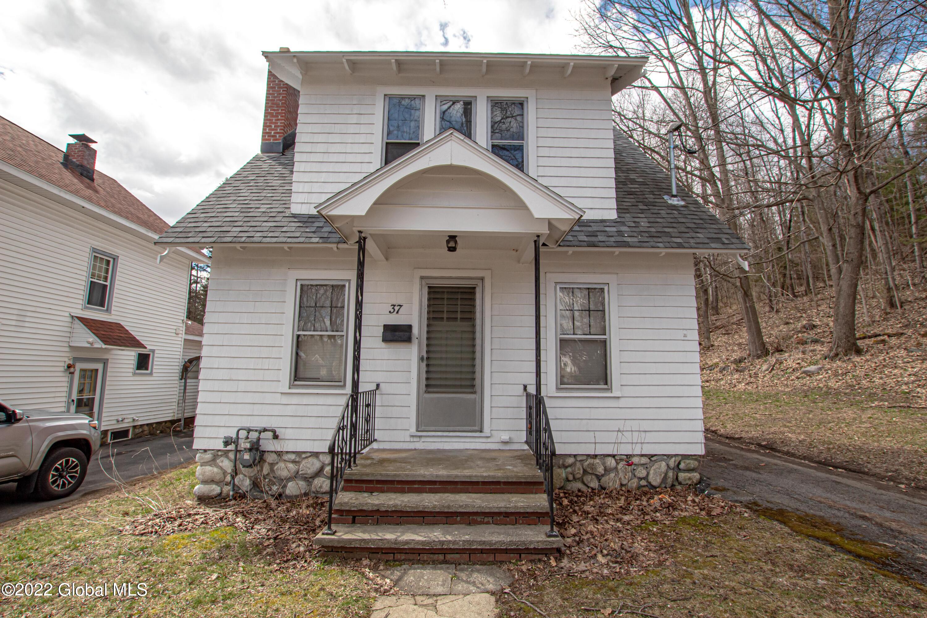 37 Lexington Avenue