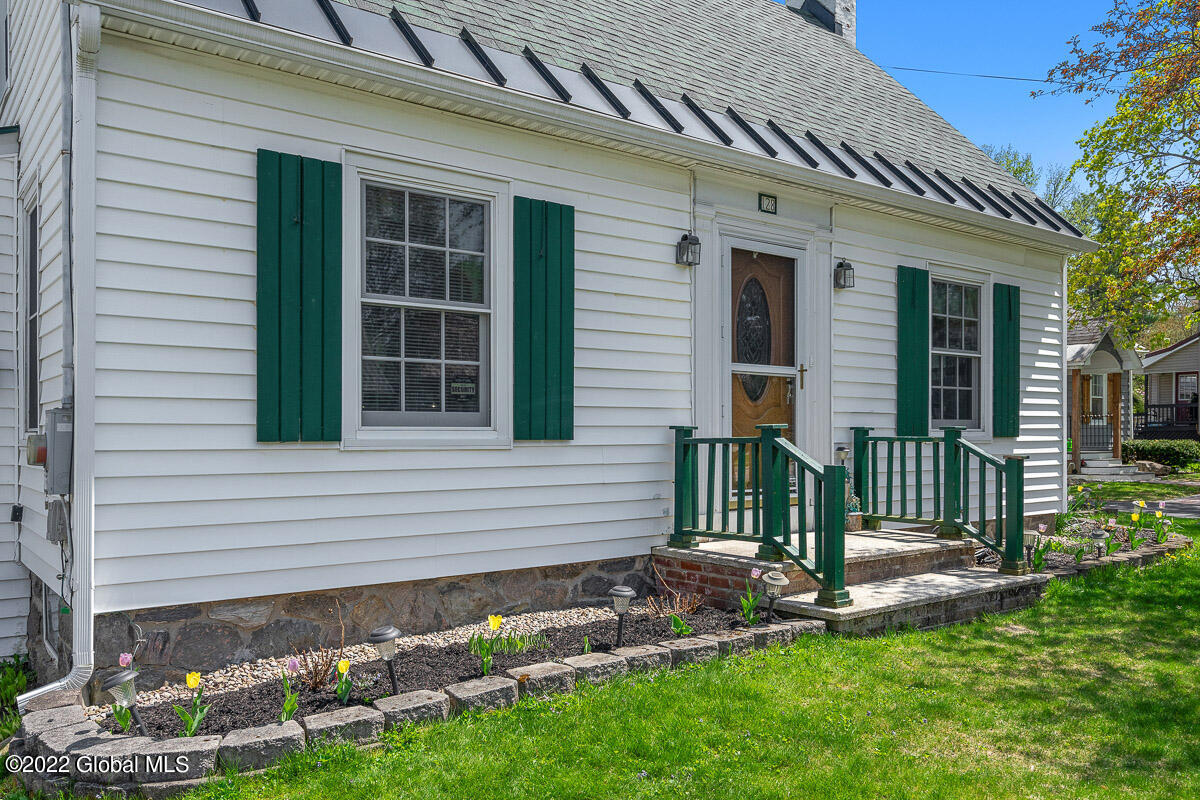 128 Easterly Street