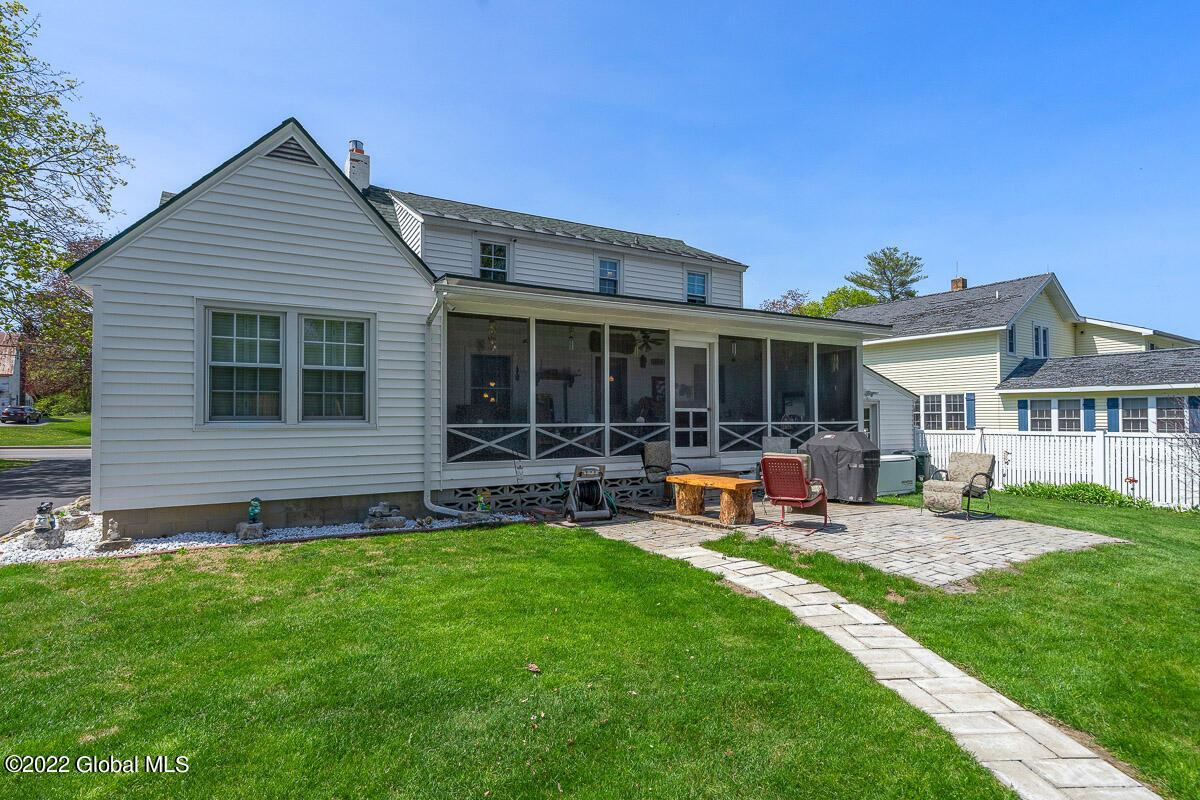 128 Easterly Street