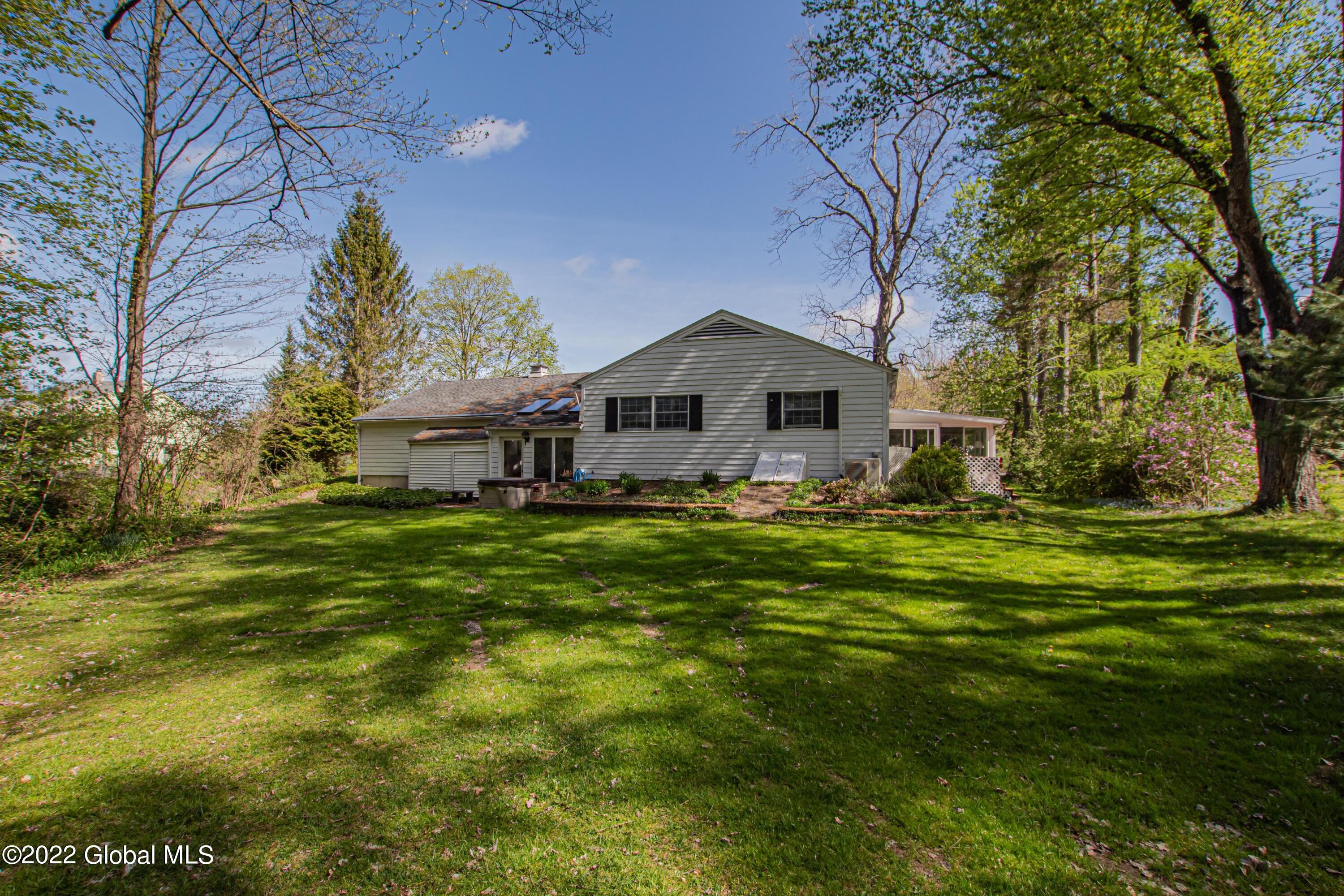 3331 NY Highway 43