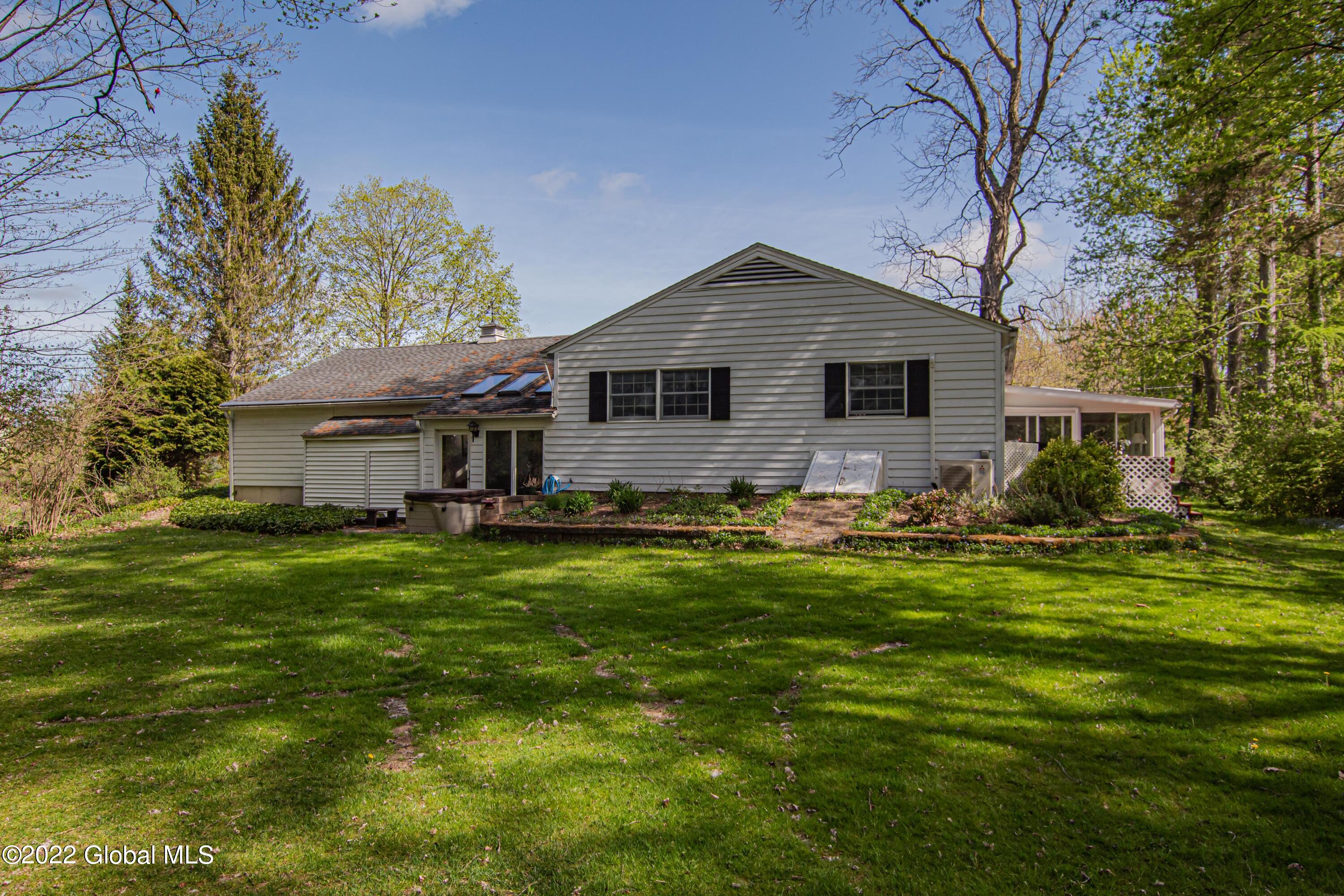 3331 NY Highway 43