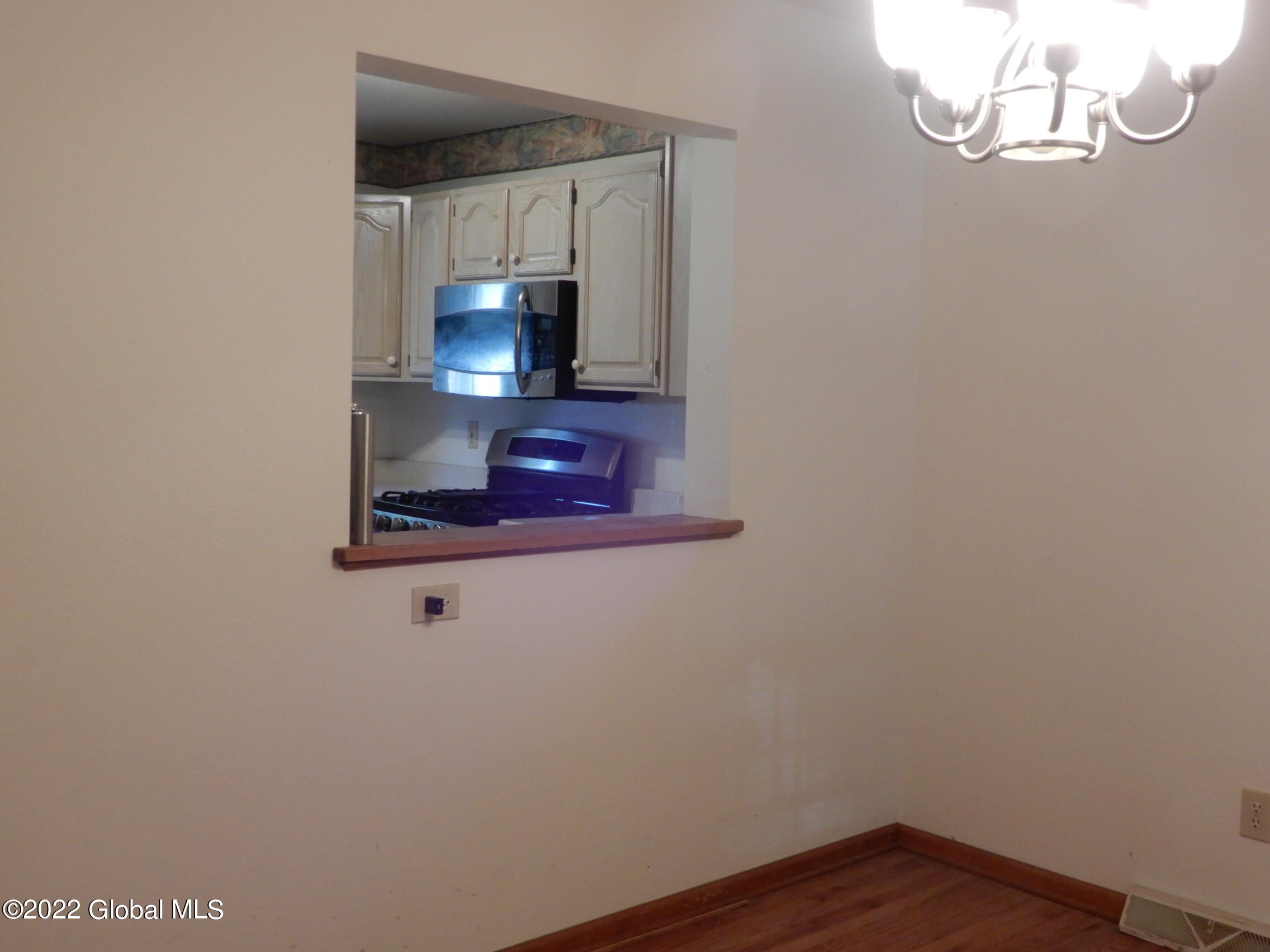 15 Stratton Circle