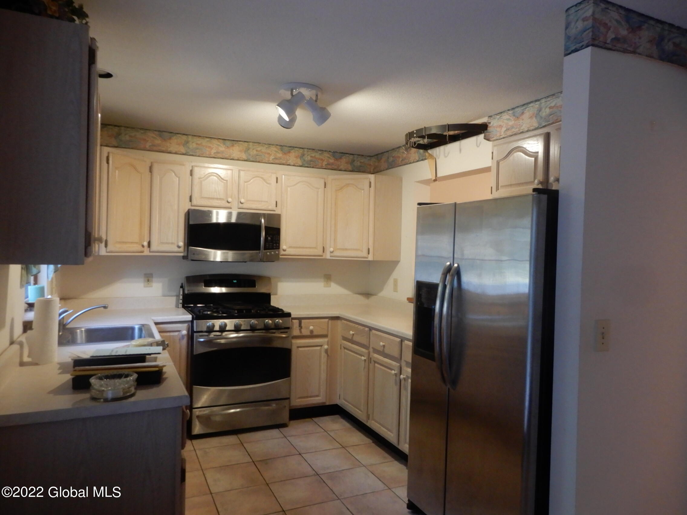 15 Stratton Circle