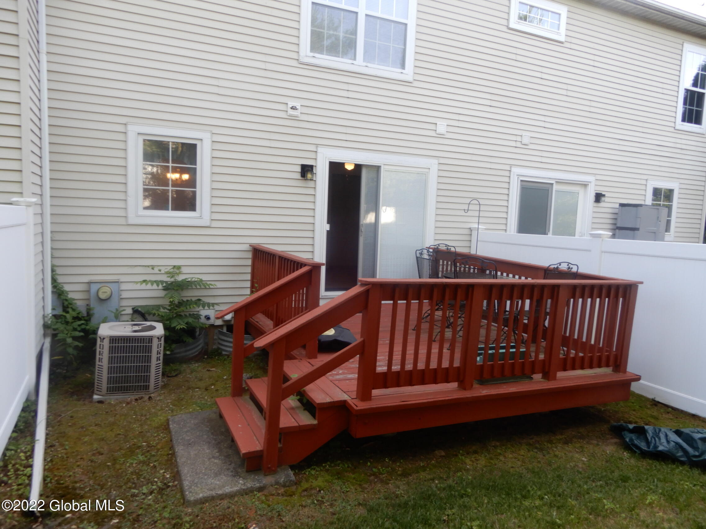 15 Stratton Circle