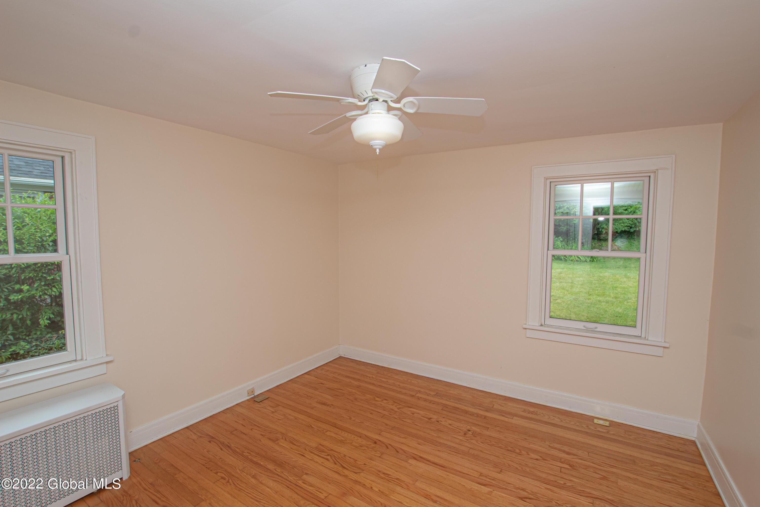 8 Center View Drive