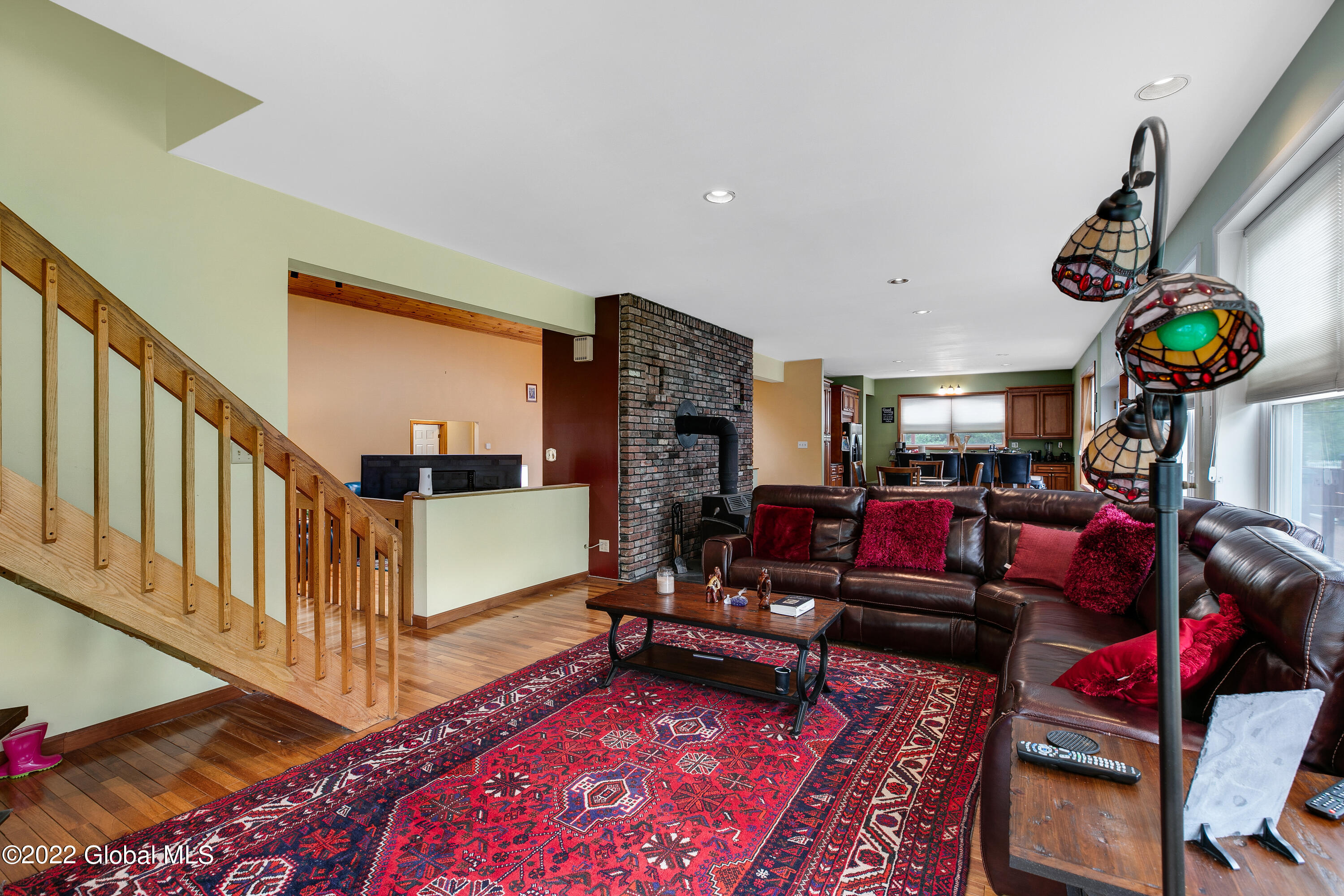 161 Holmes Dale