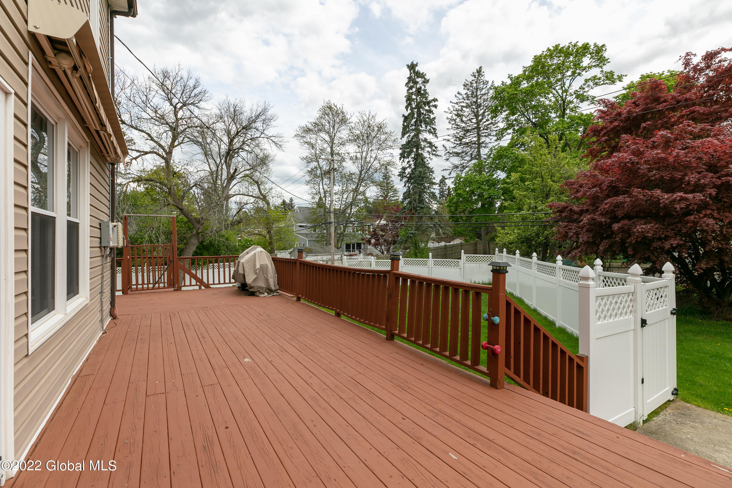 161 Holmes Dale