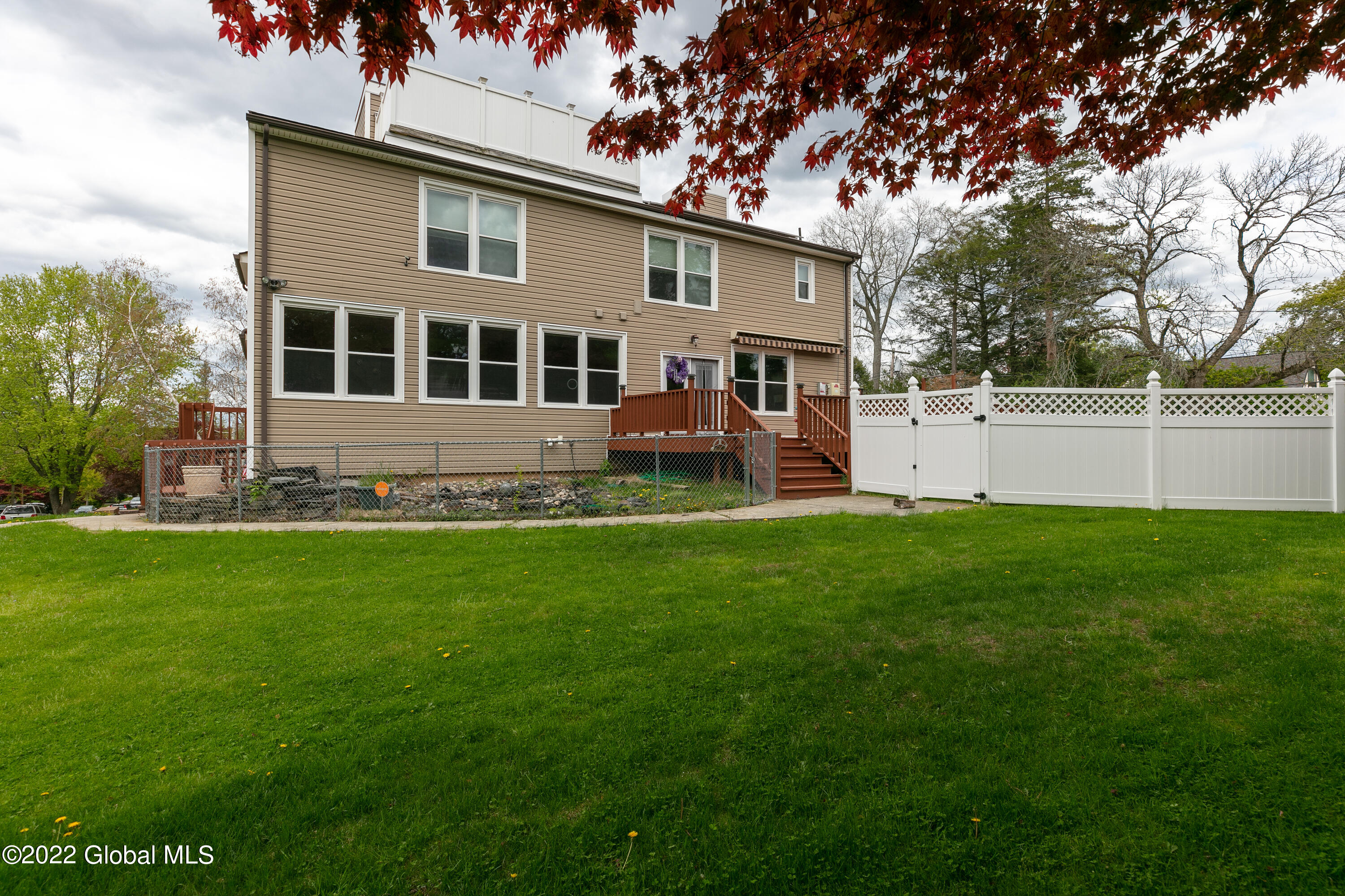 161 Holmes Dale