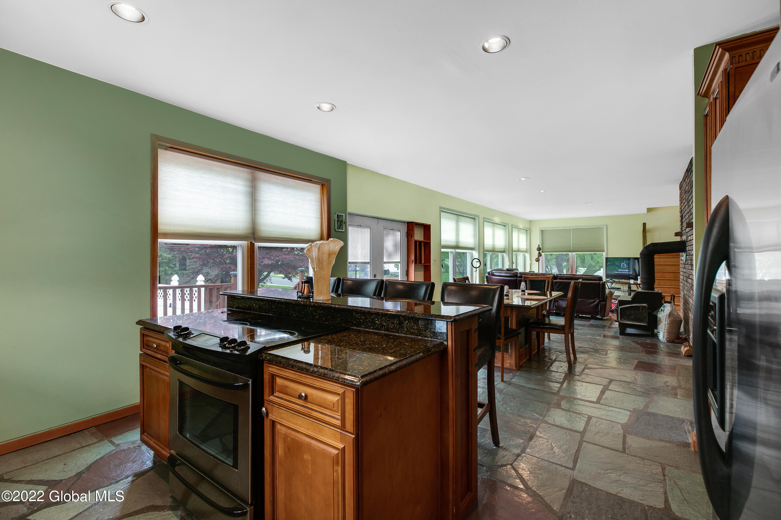 161 Holmes Dale