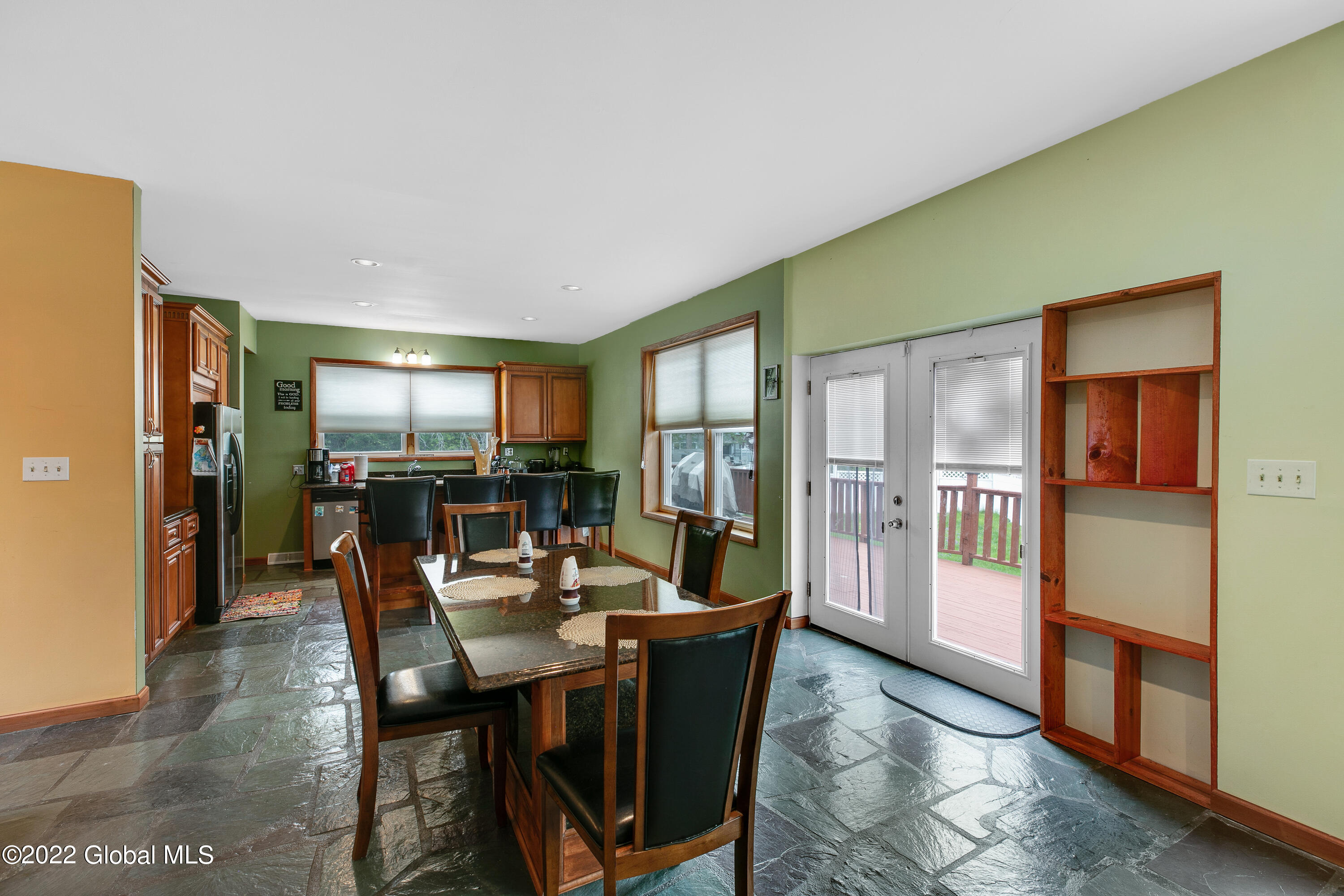 161 Holmes Dale