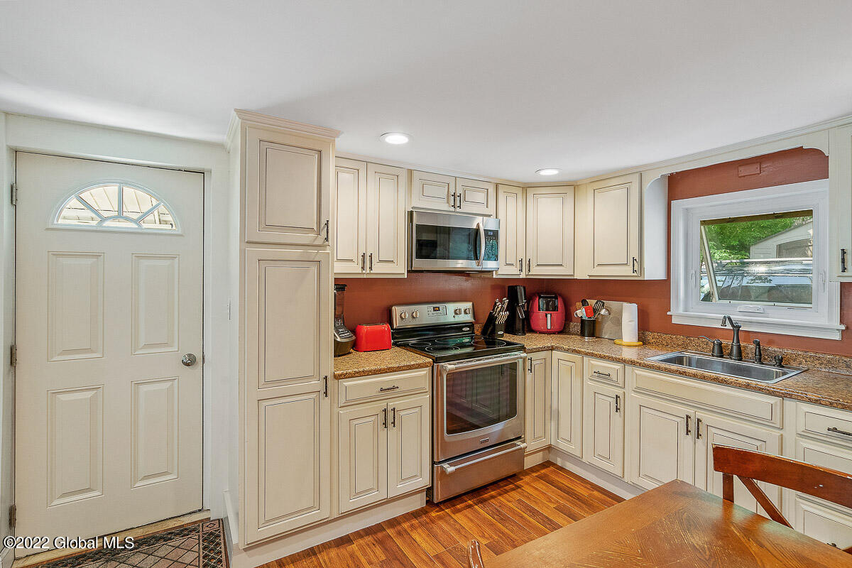 37-39 Stillwater Avenue