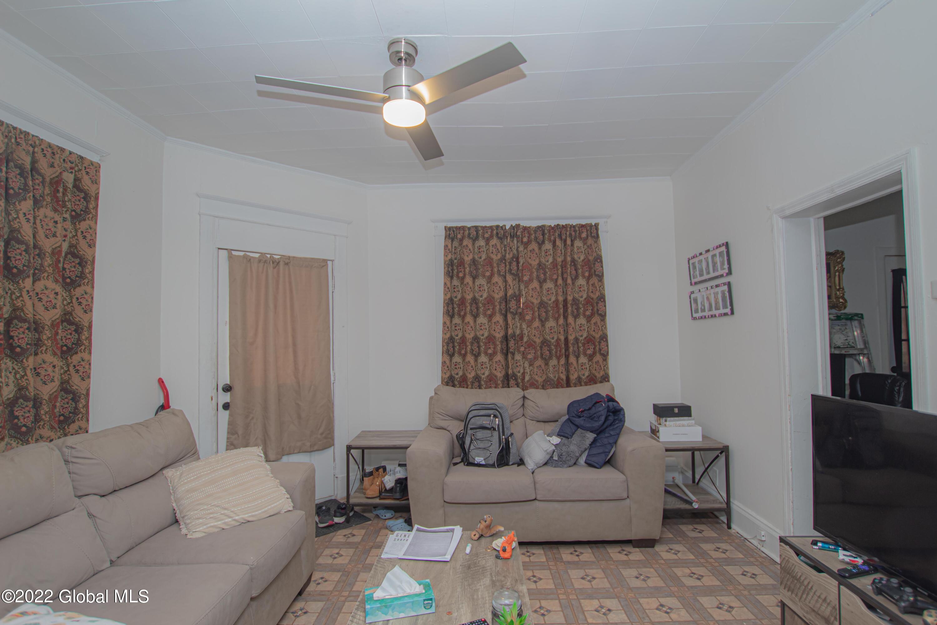 318 E Main Street