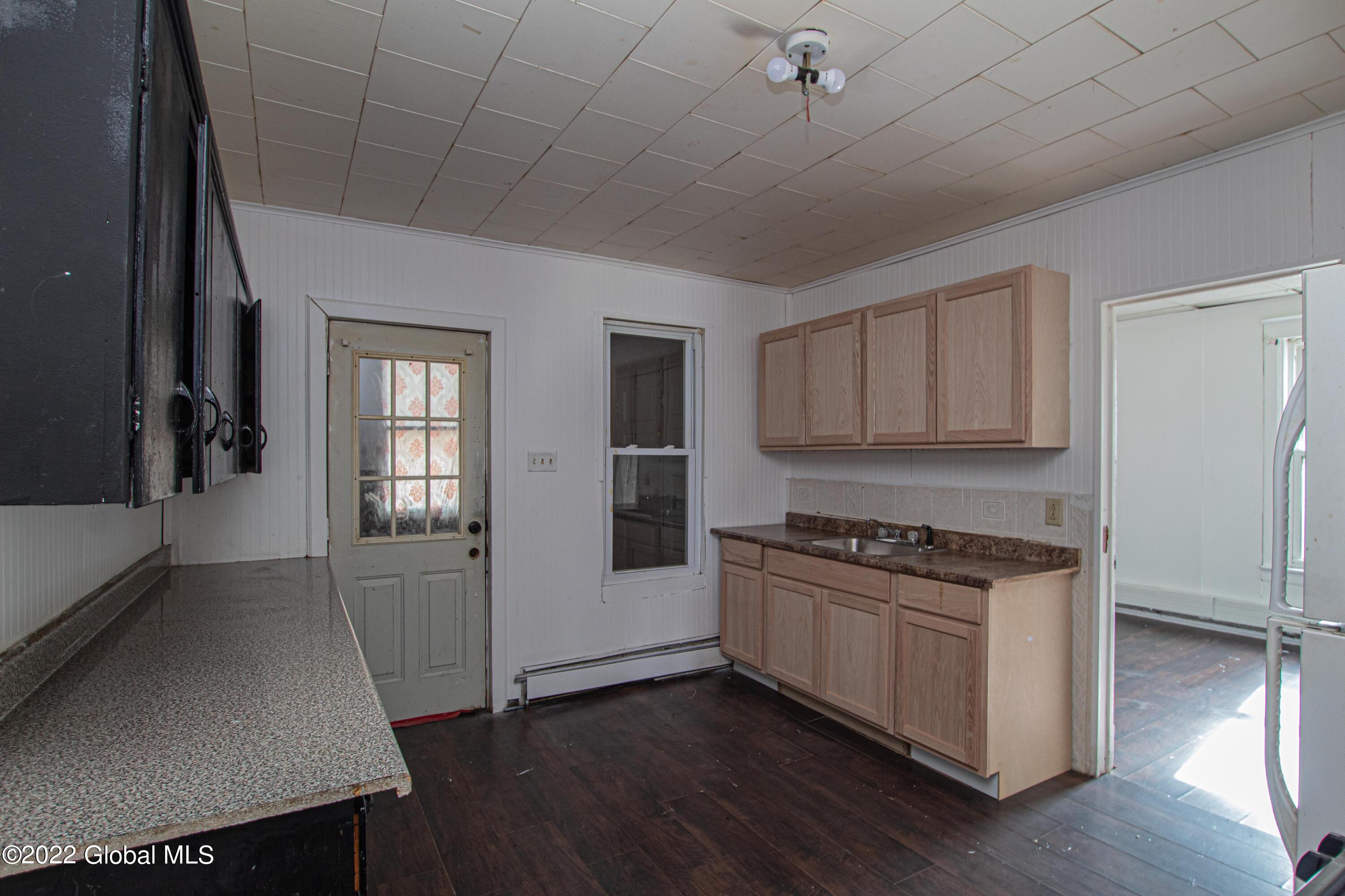 318 E Main Street