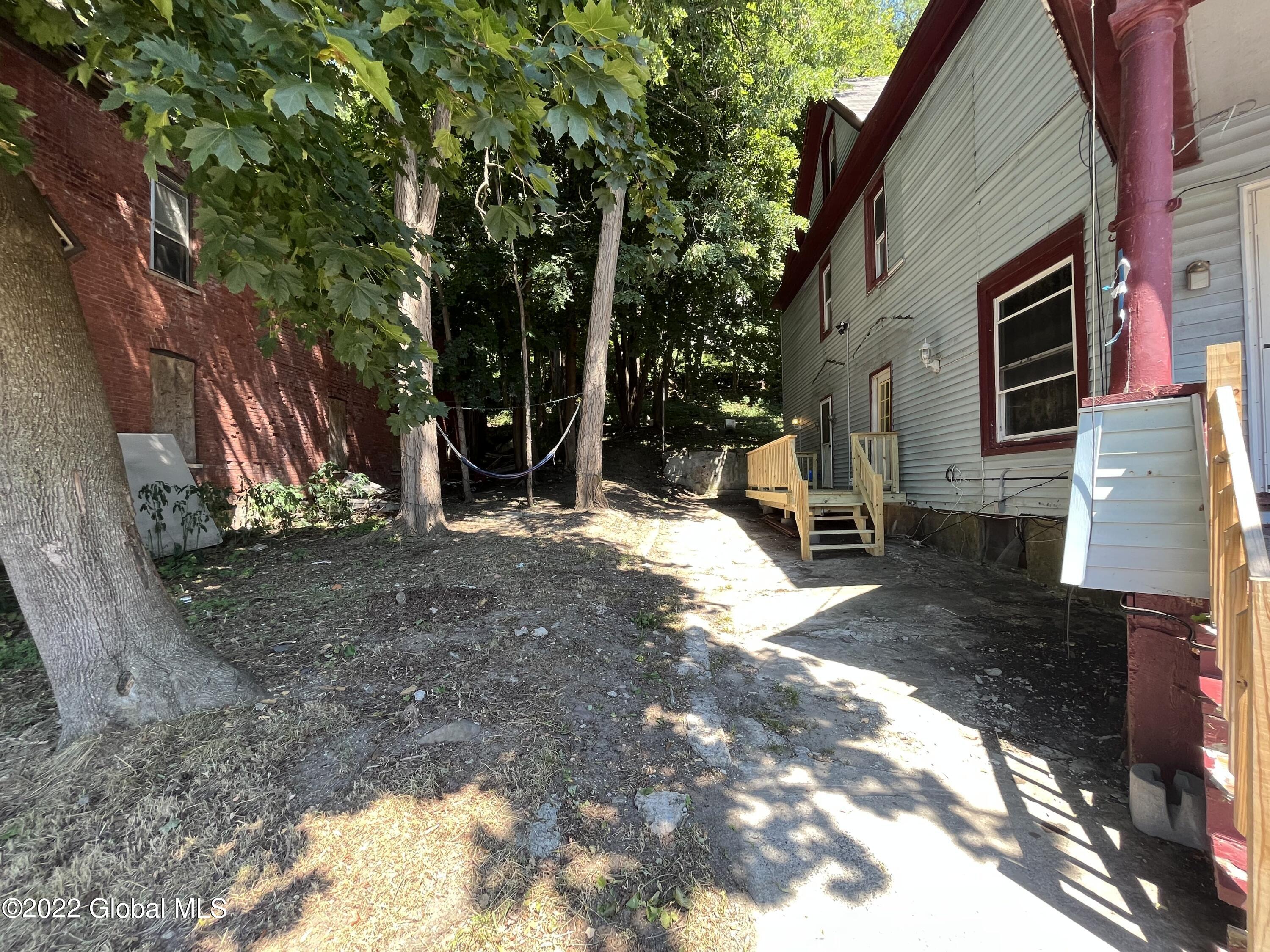 318 E Main Street