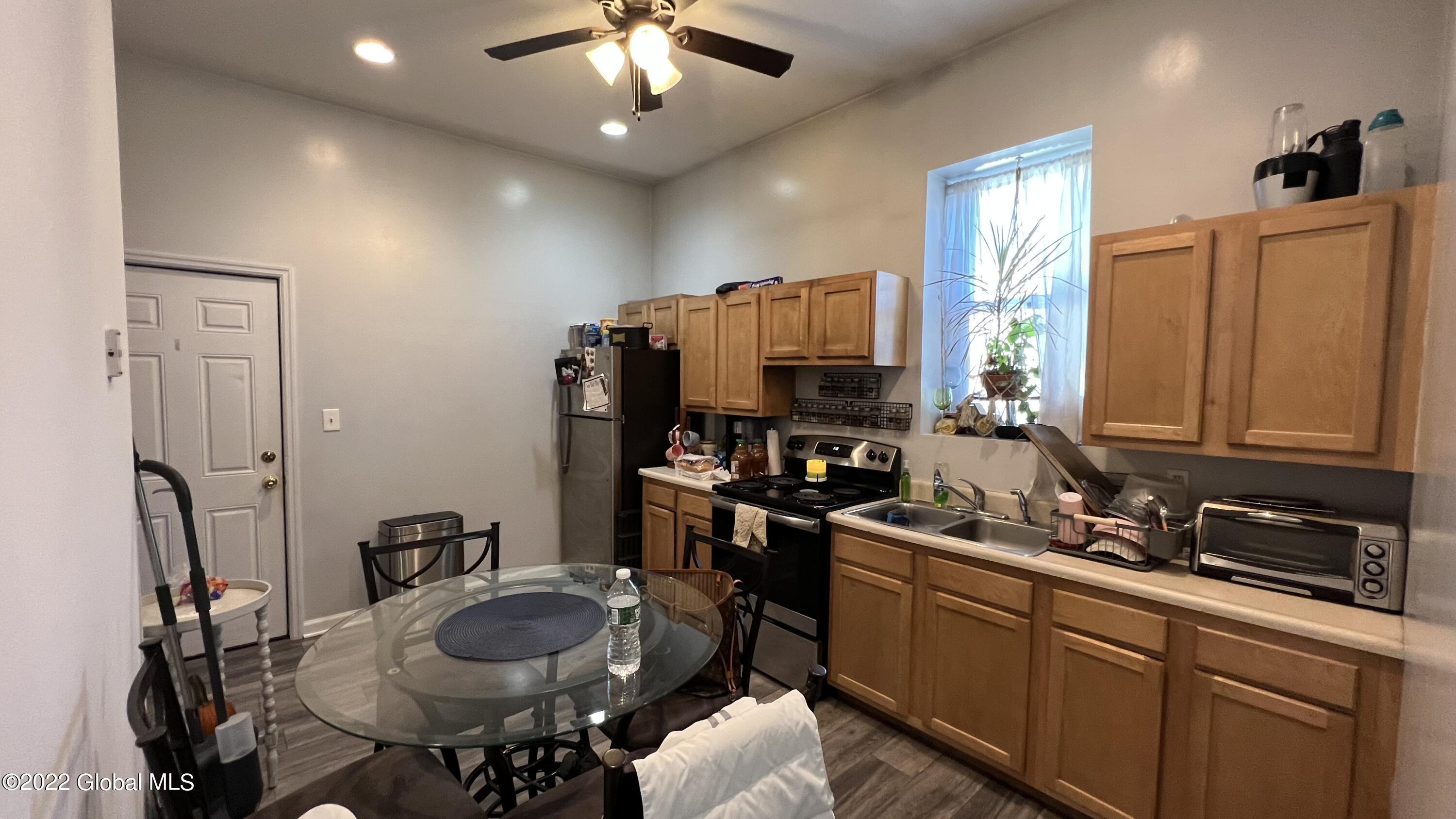 359 4th Street