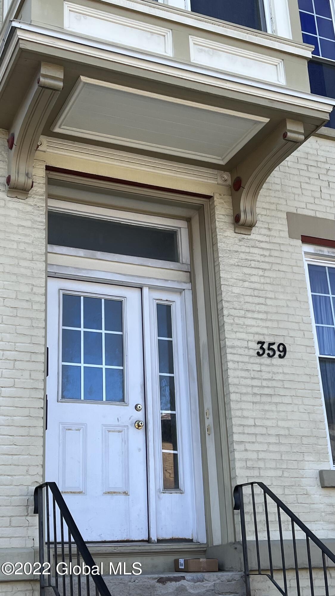 359 4th Street