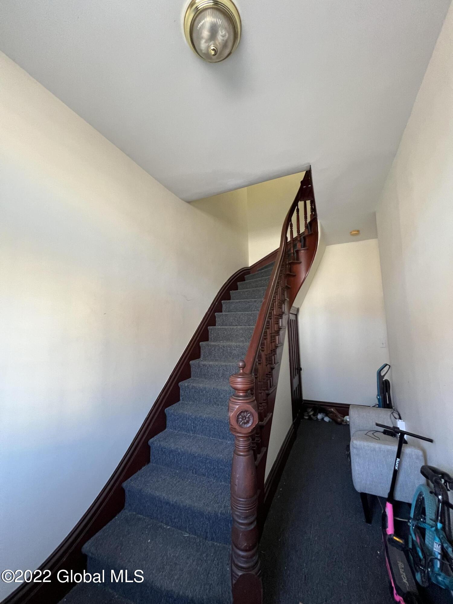 359 4th Street