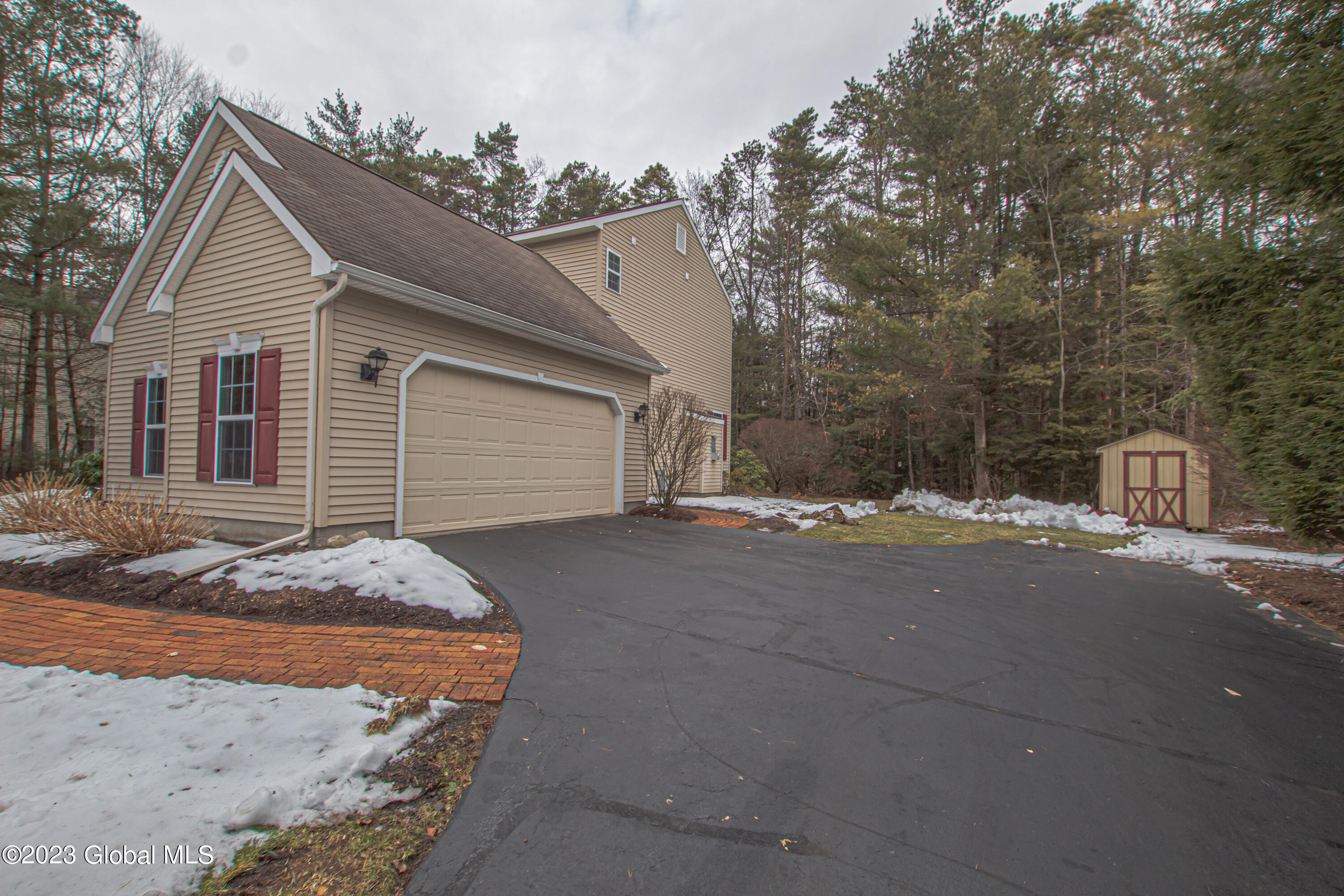41 Lehland Drive