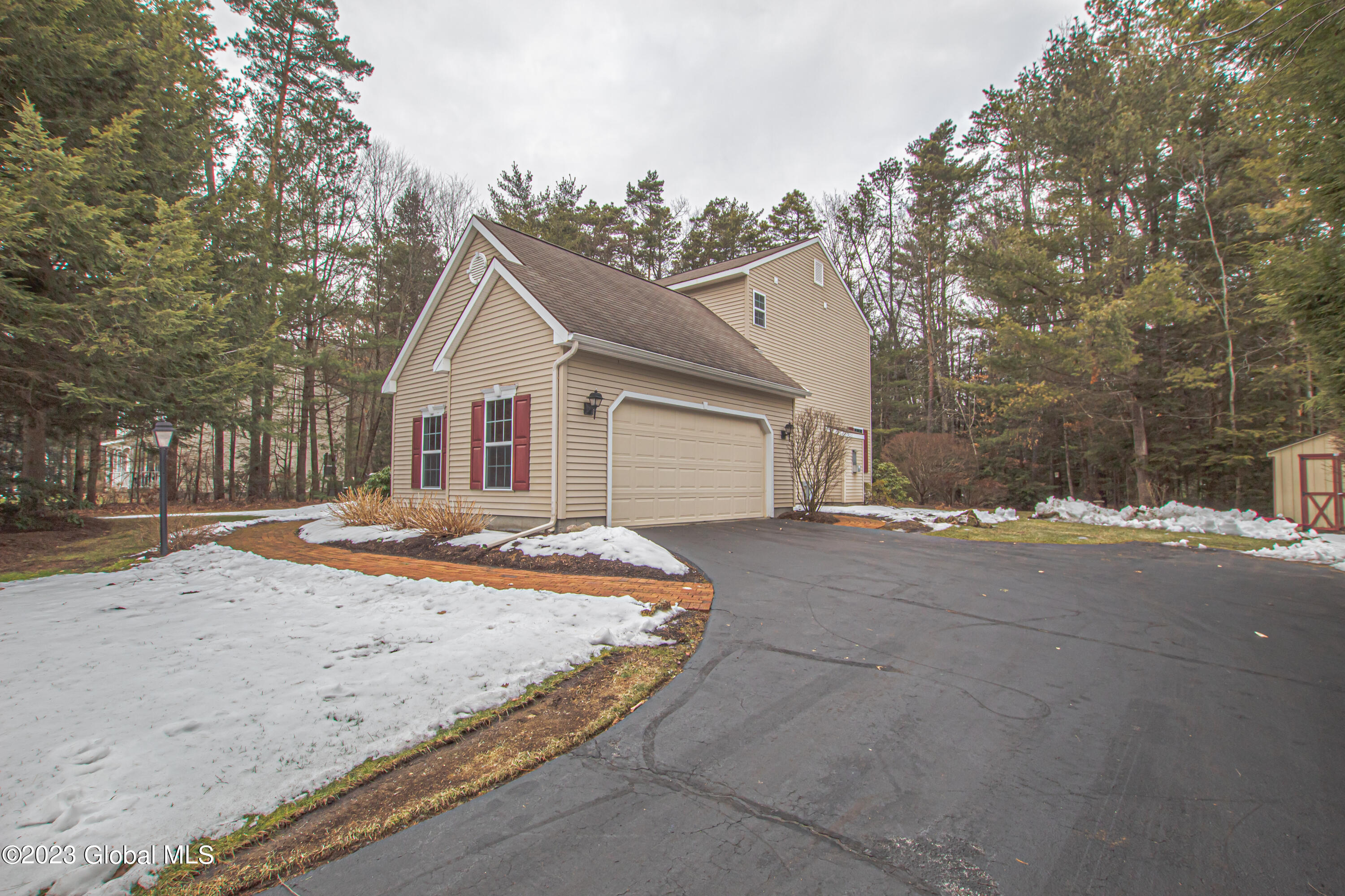 41 Lehland Drive