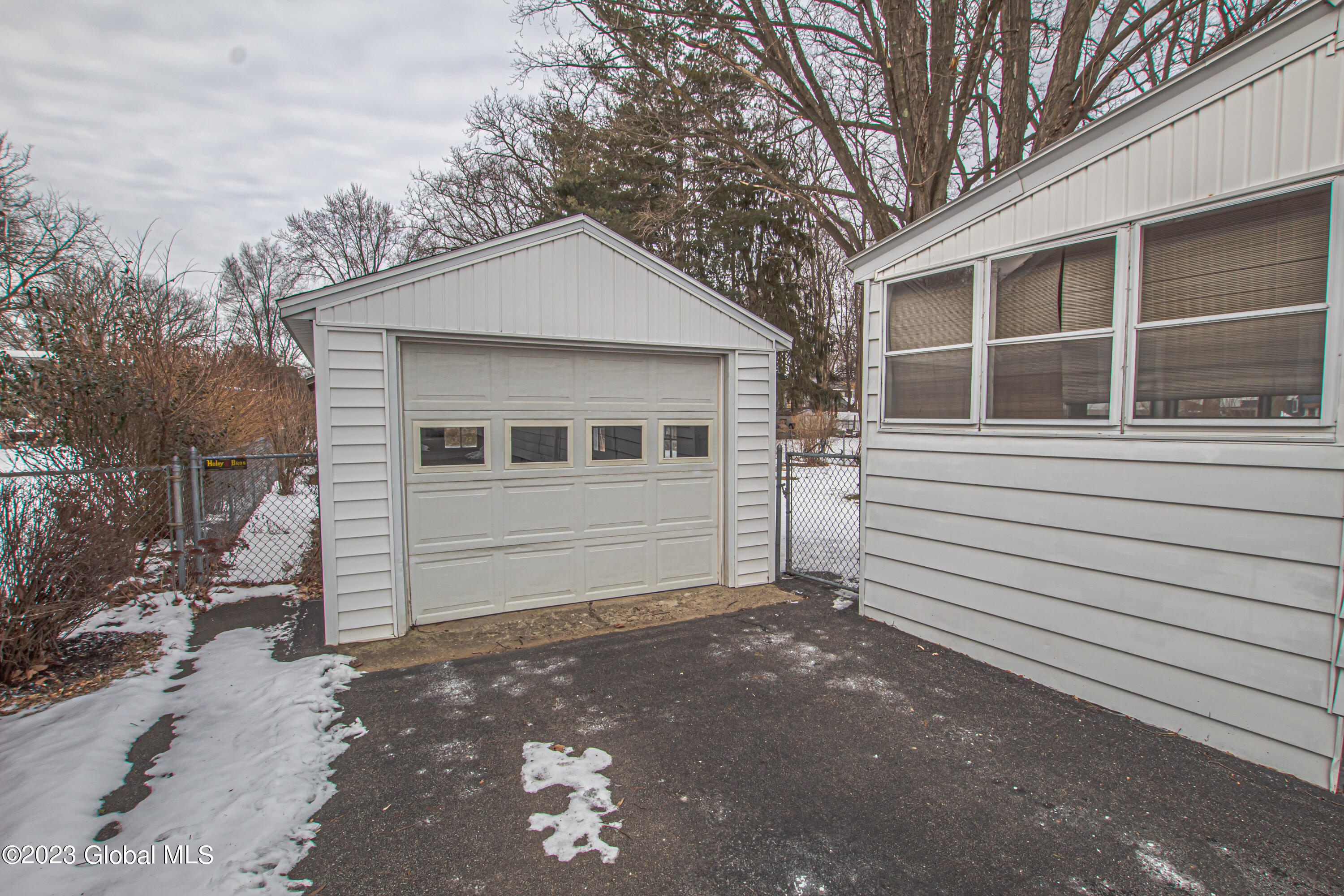 1112 Austin Place