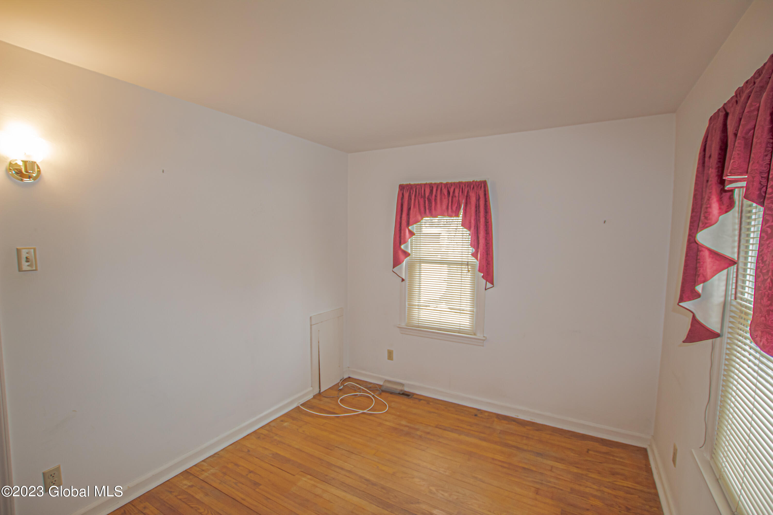 1112 Austin Place