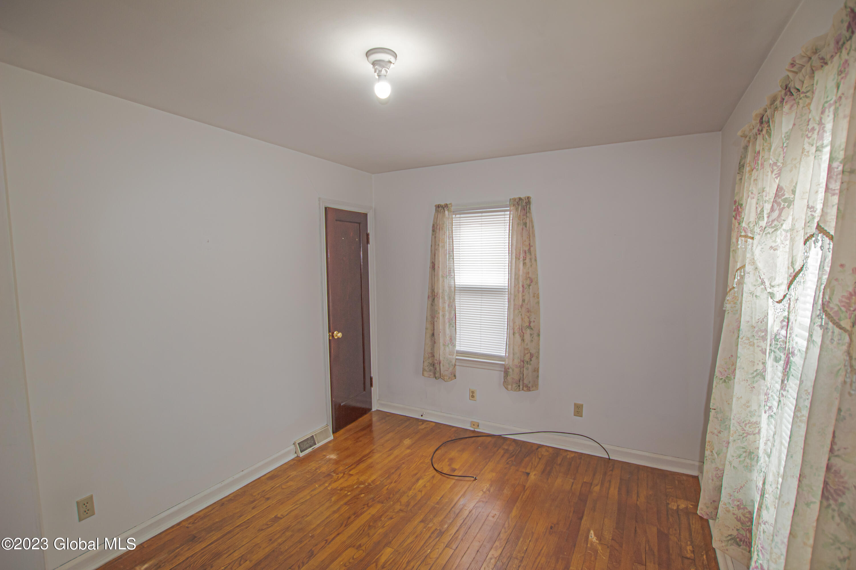 1112 Austin Place