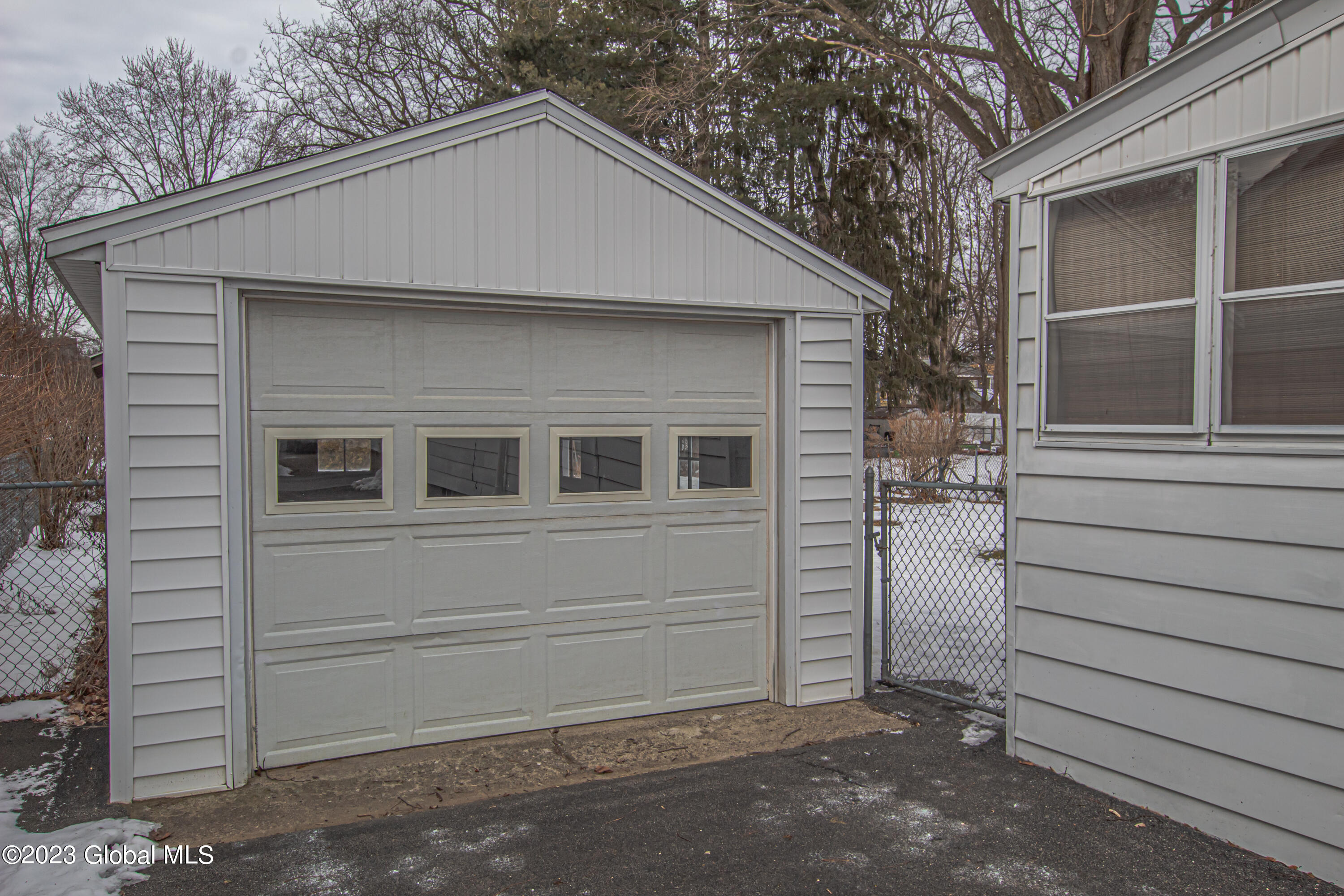 1112 Austin Place