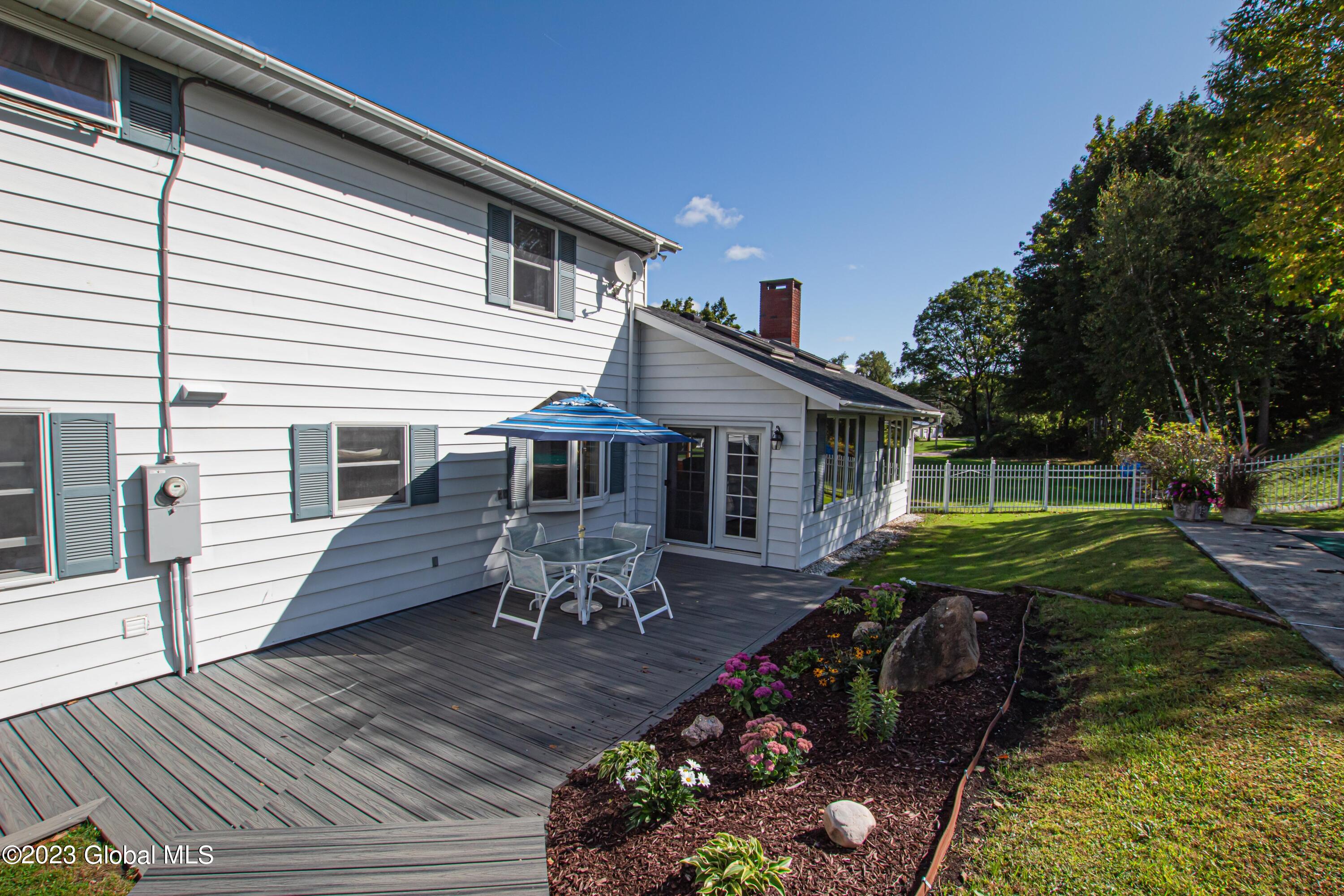 64 Schultze Street