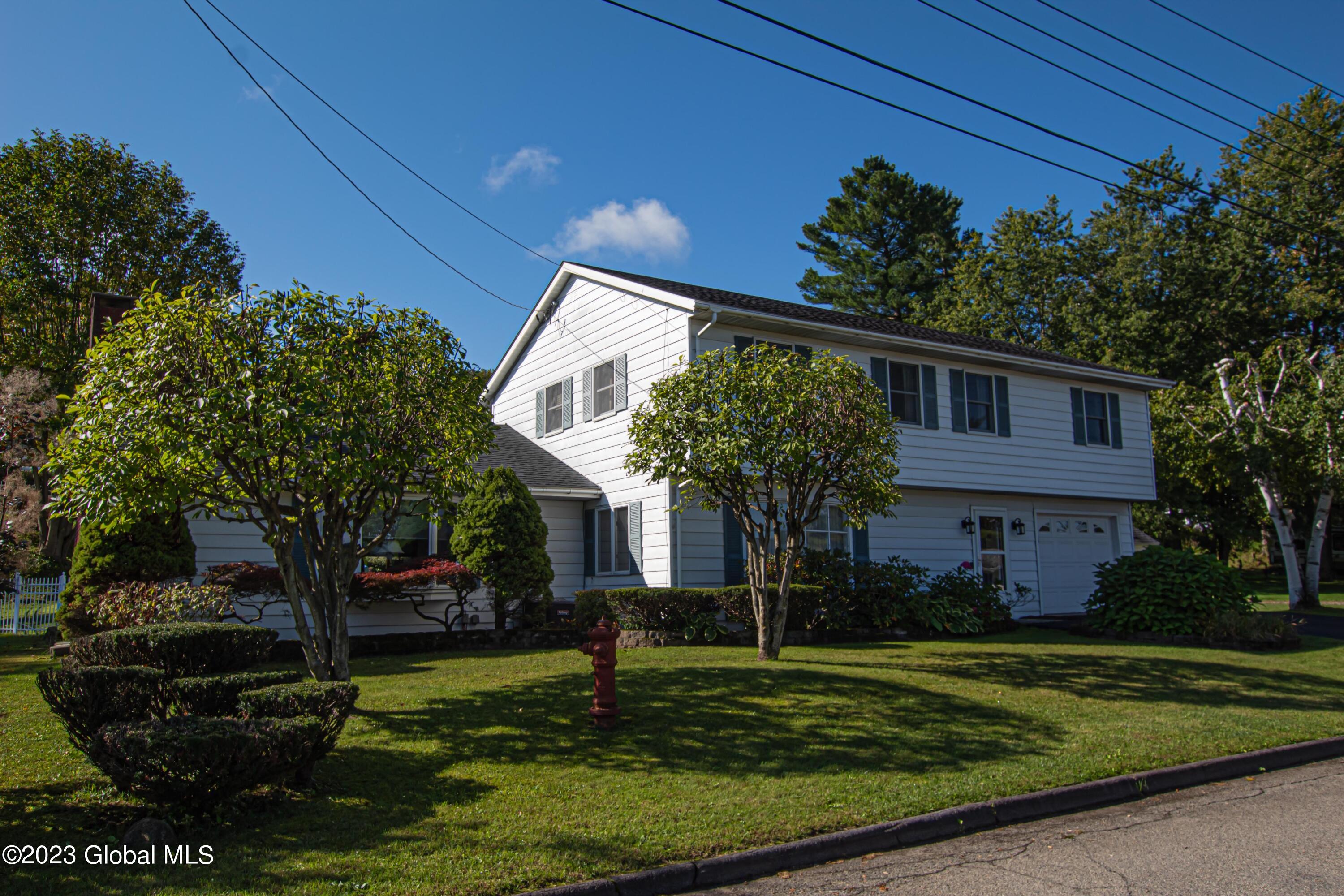 64 Schultze Street