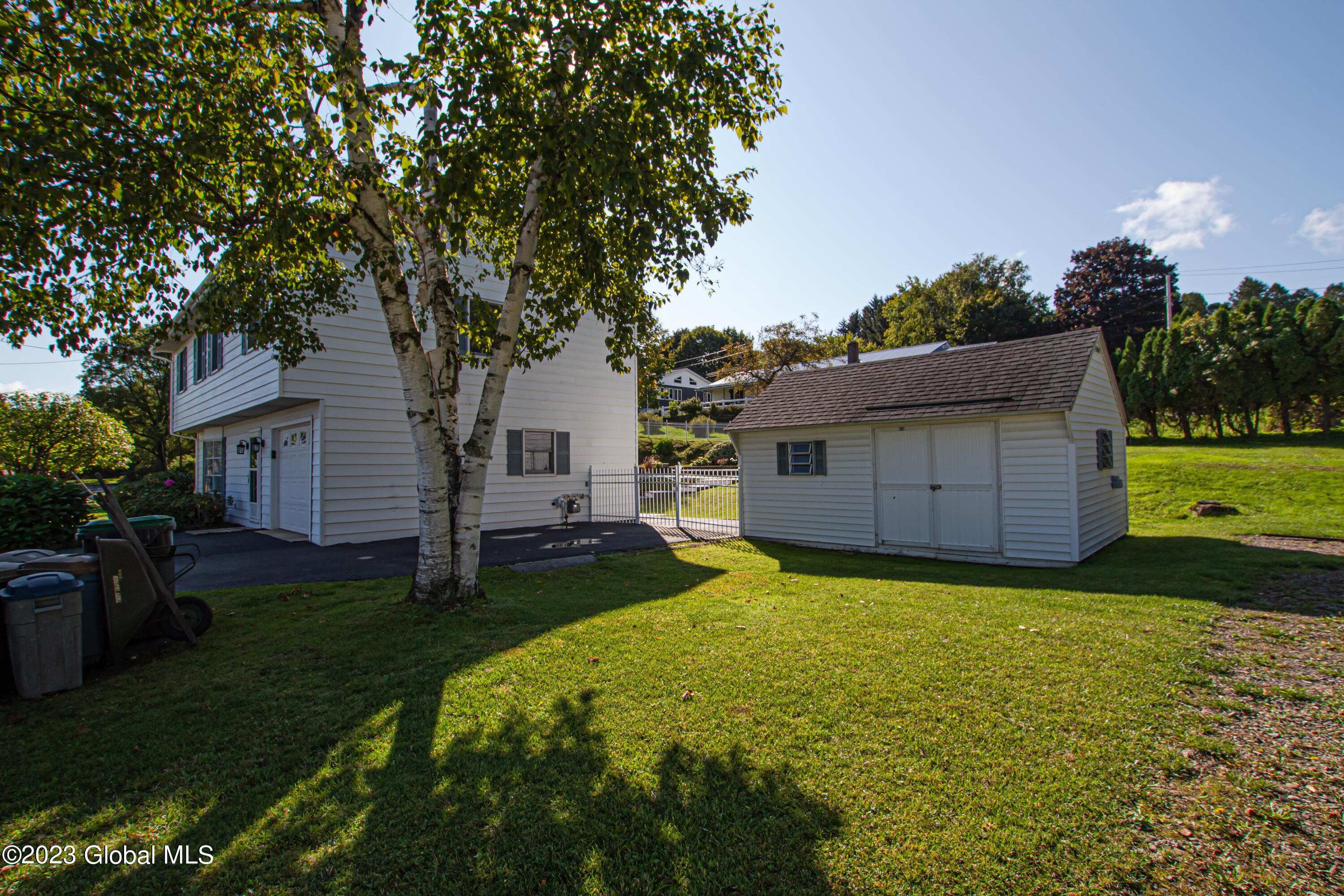 64 Schultze Street