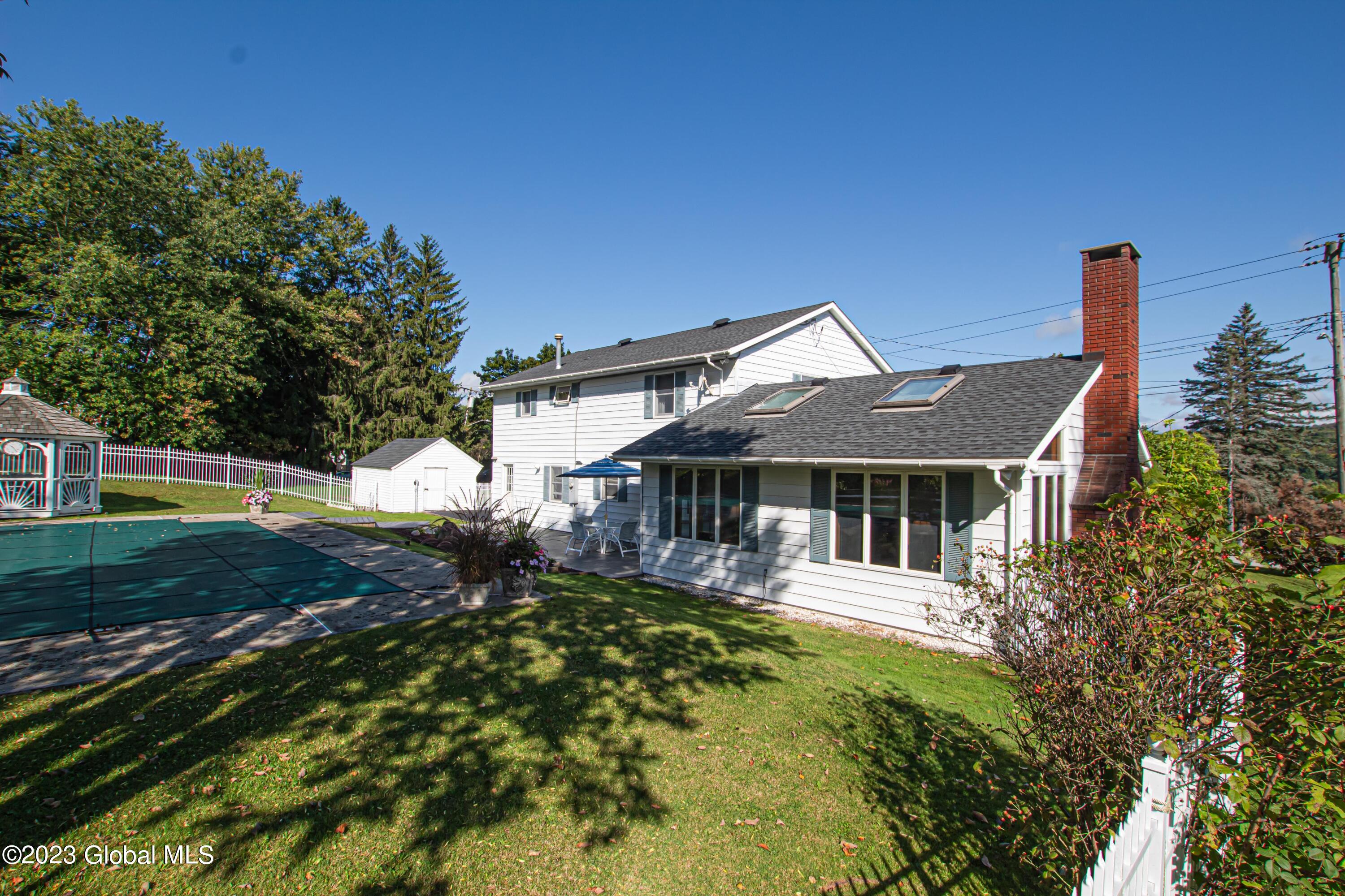 64 Schultze Street