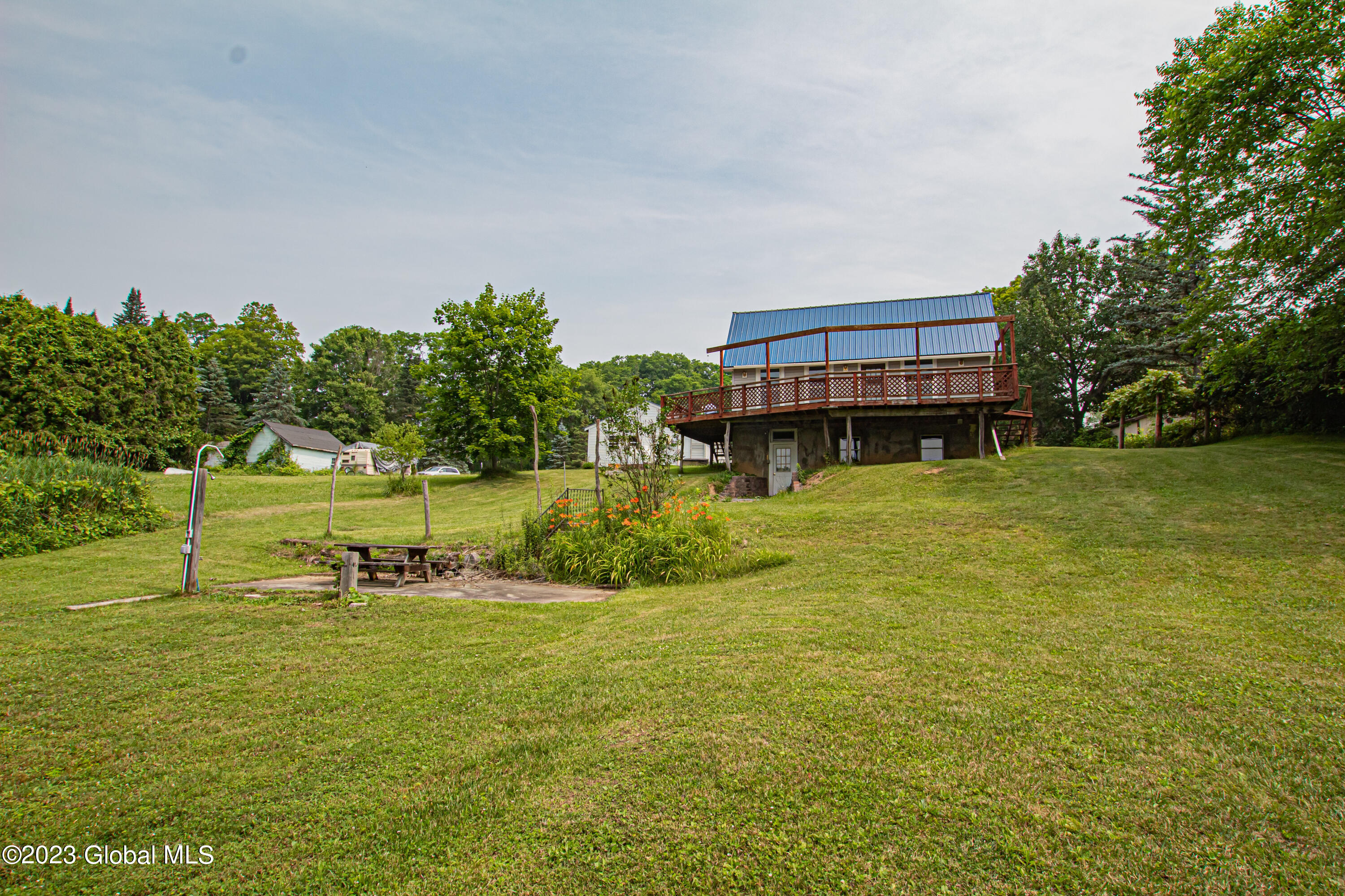 105 Travers Road