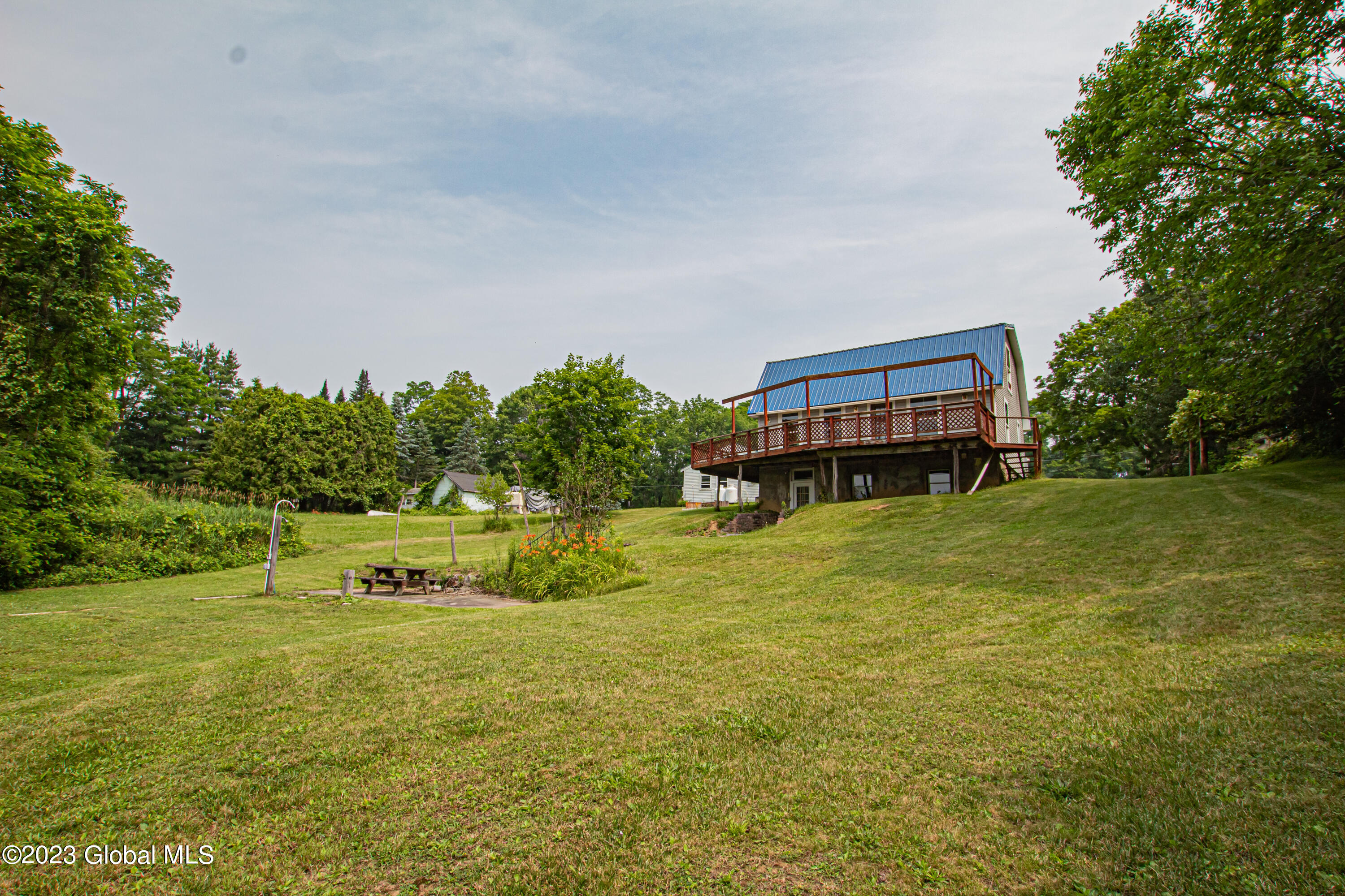 105 Travers Road
