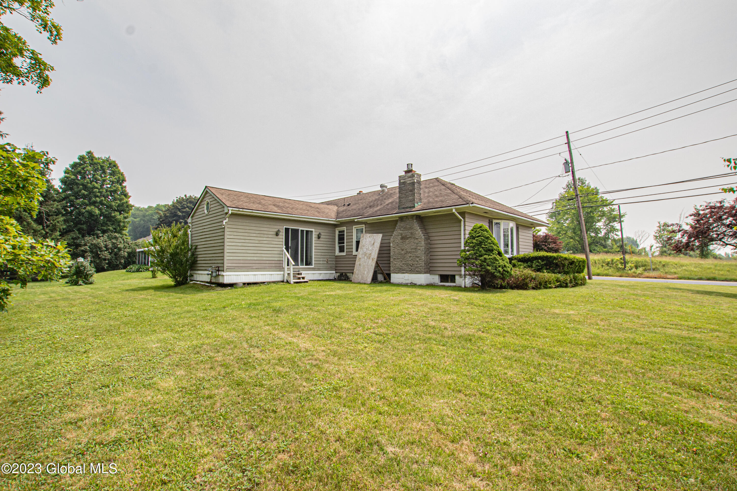 456 S Kingsboro Avenue