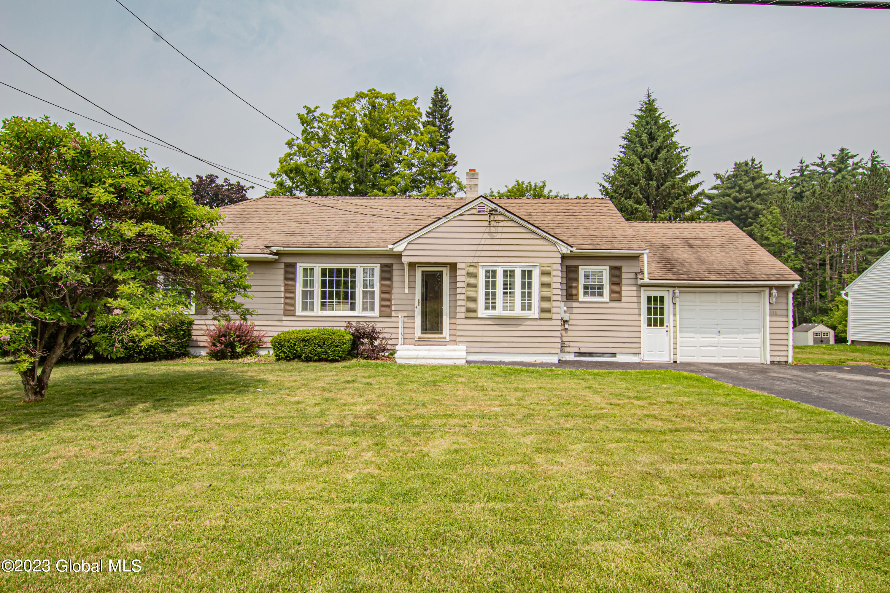 456 S Kingsboro Avenue