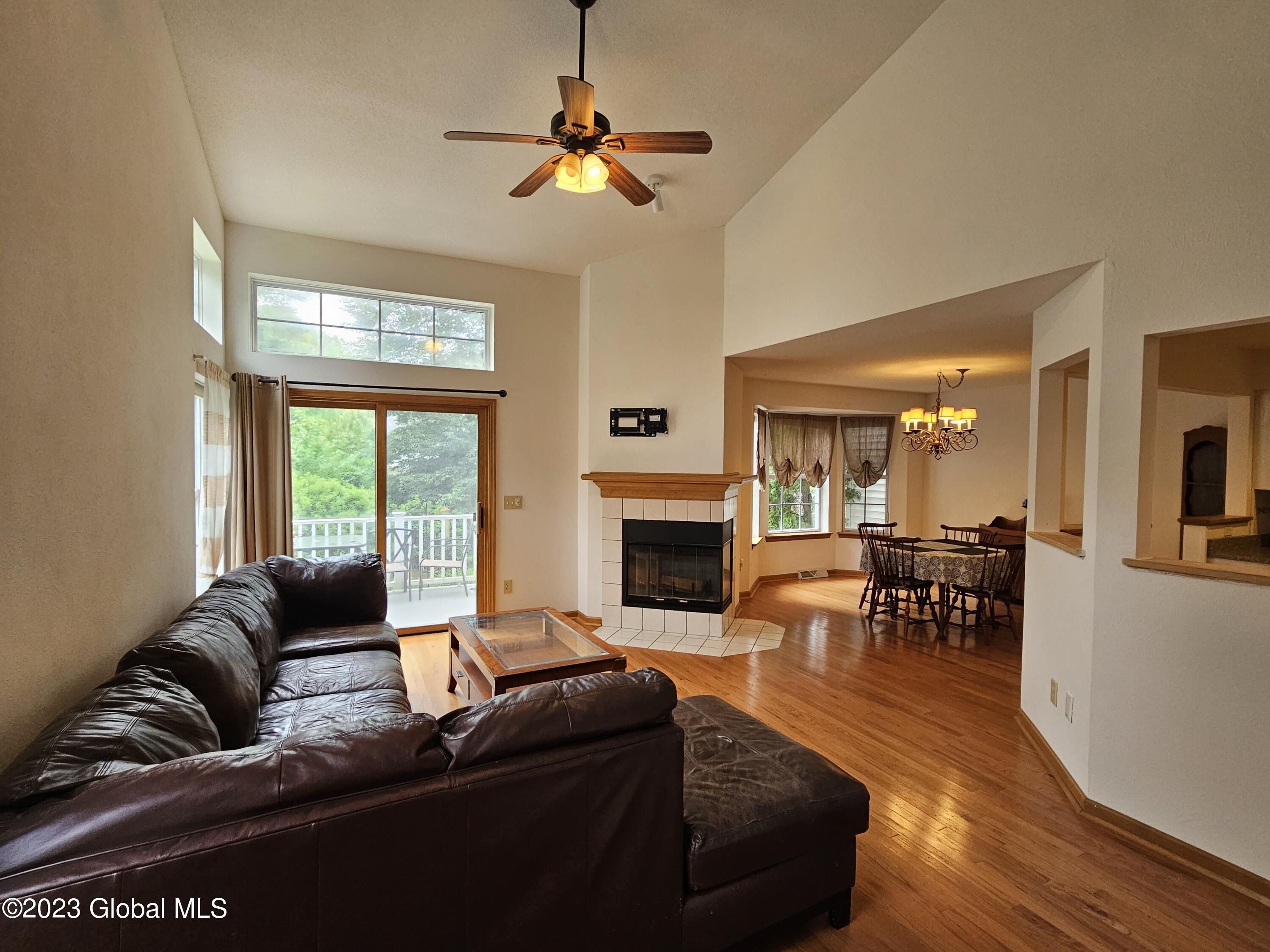 51 Empire Circle