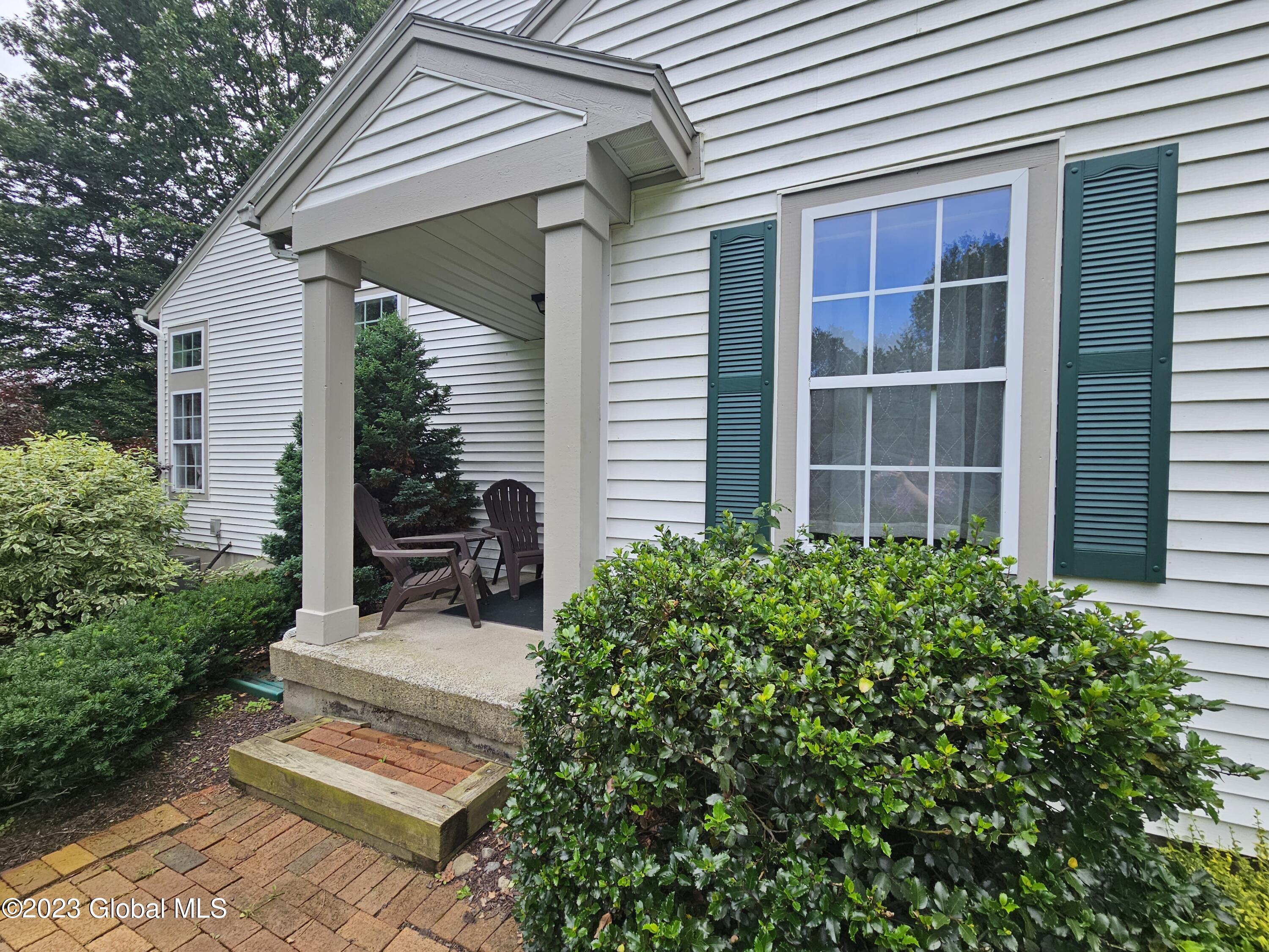 51 Empire Circle