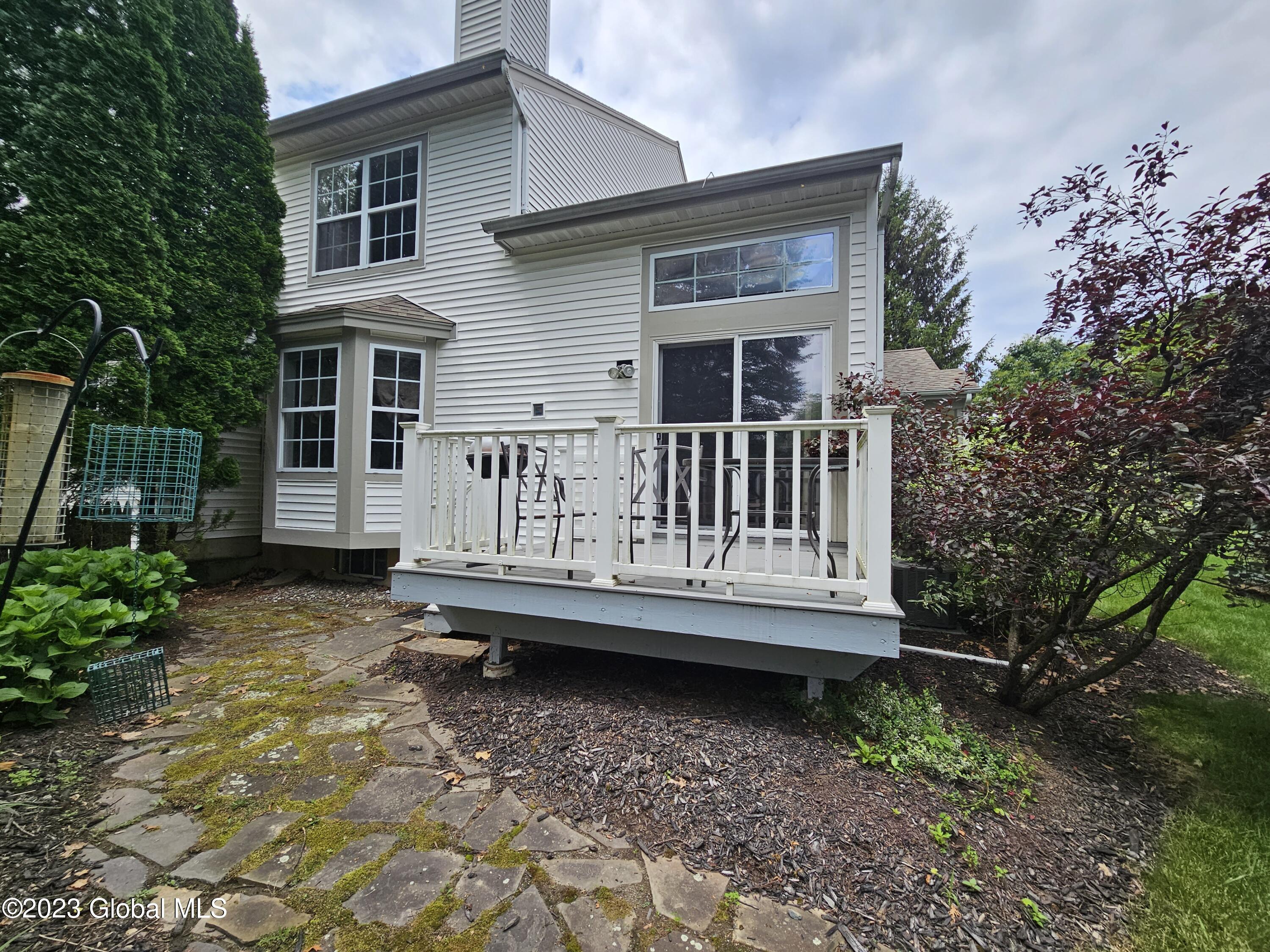 51 Empire Circle