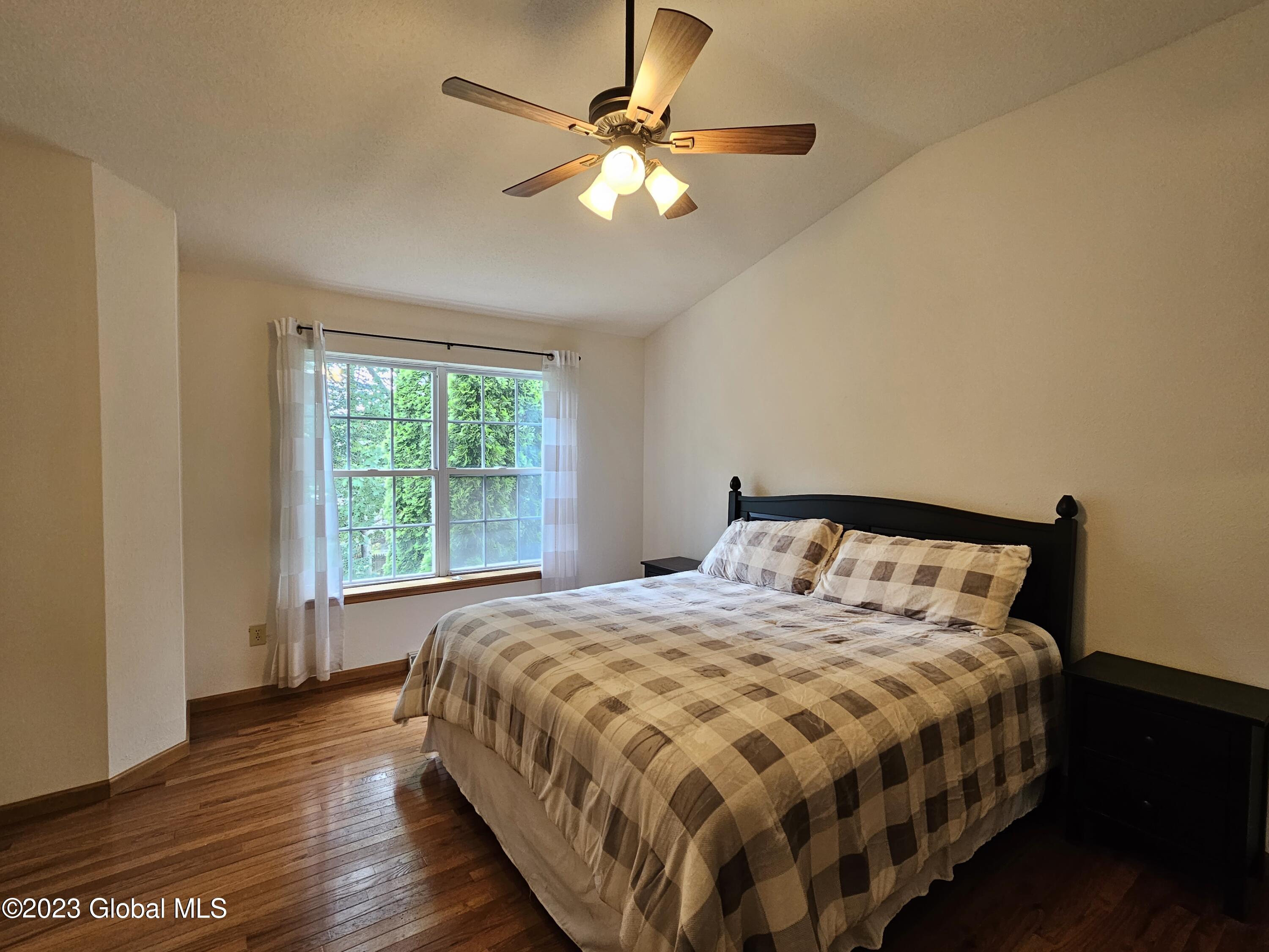 51 Empire Circle