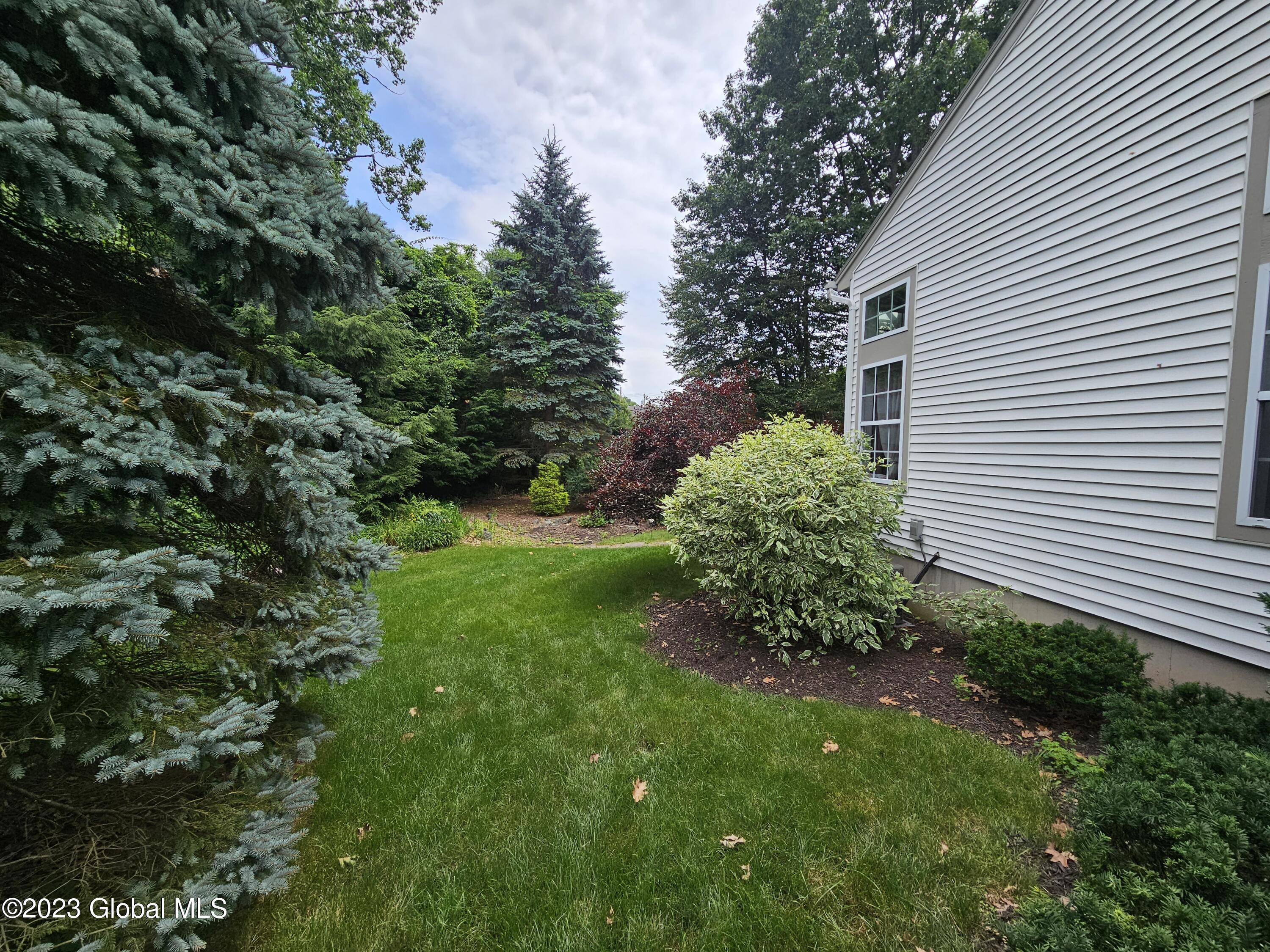 51 Empire Circle