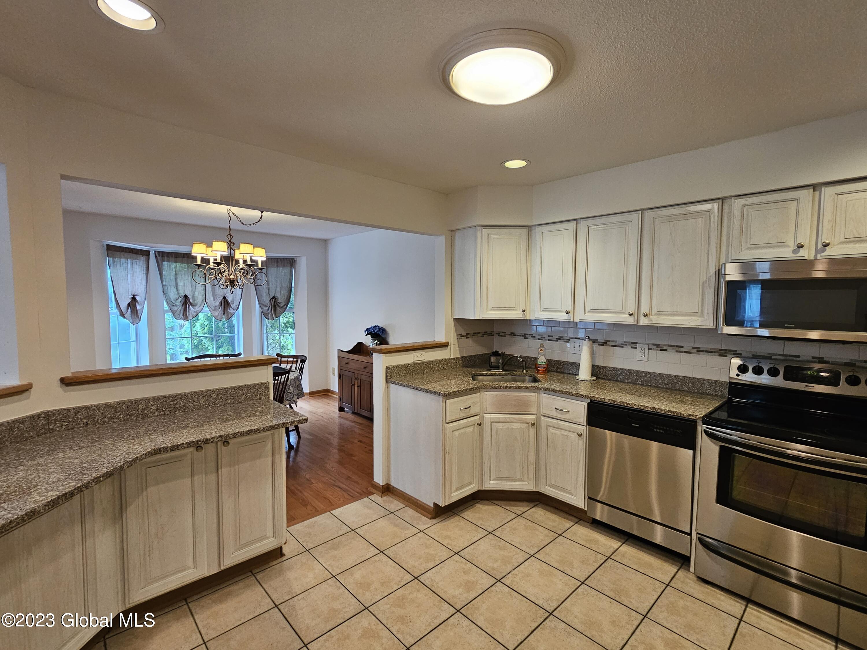 51 Empire Circle