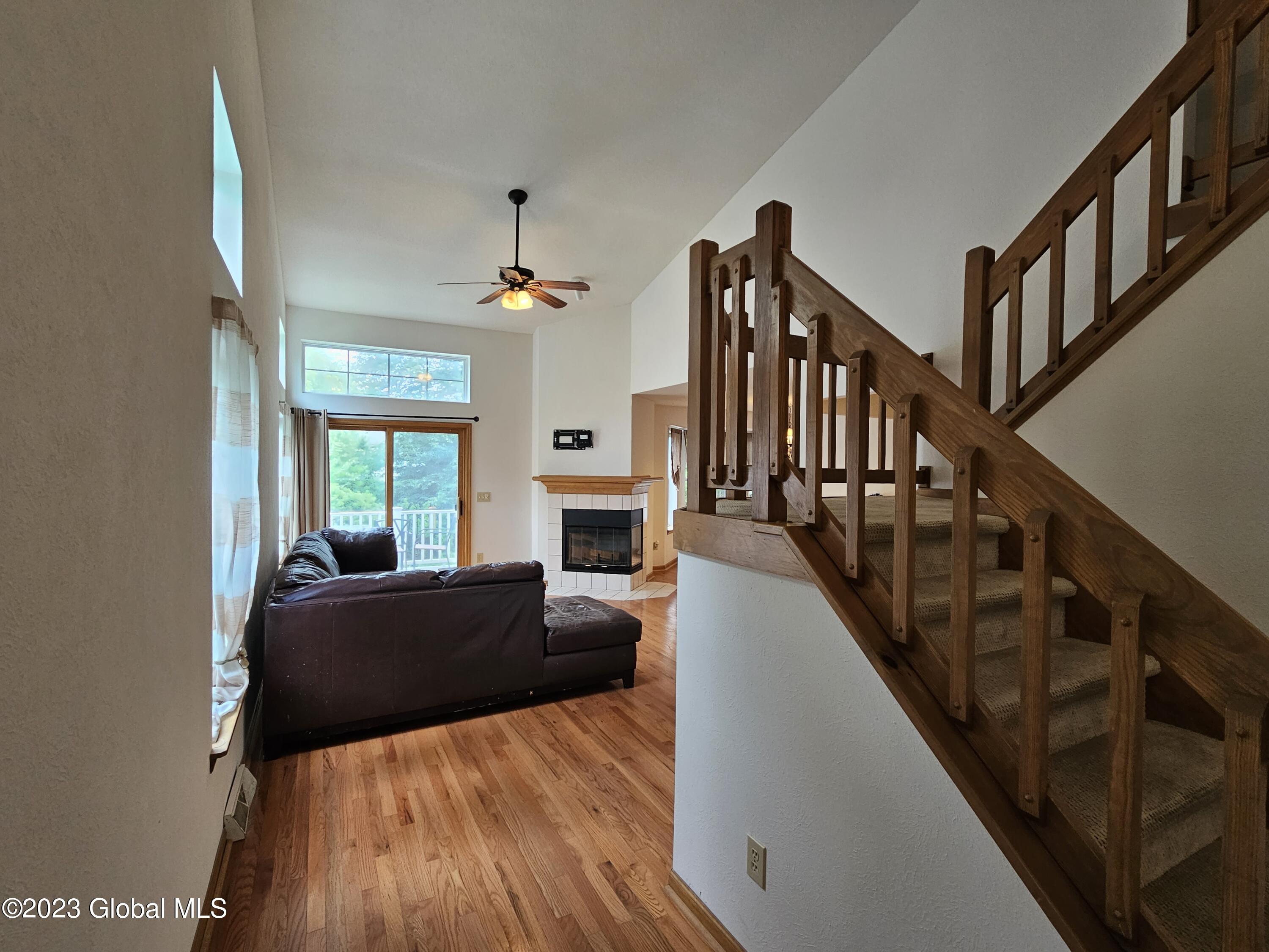 51 Empire Circle