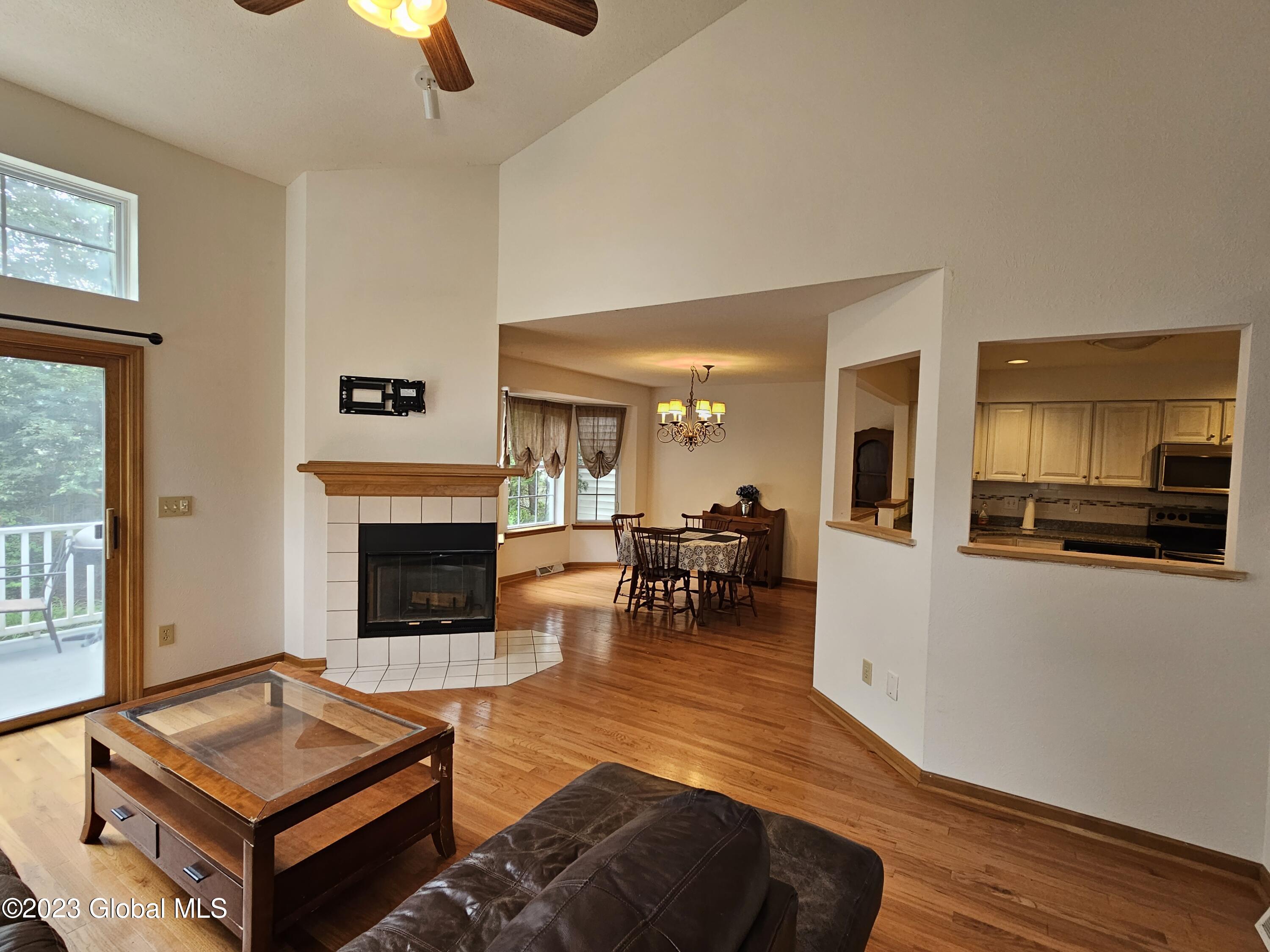 51 Empire Circle