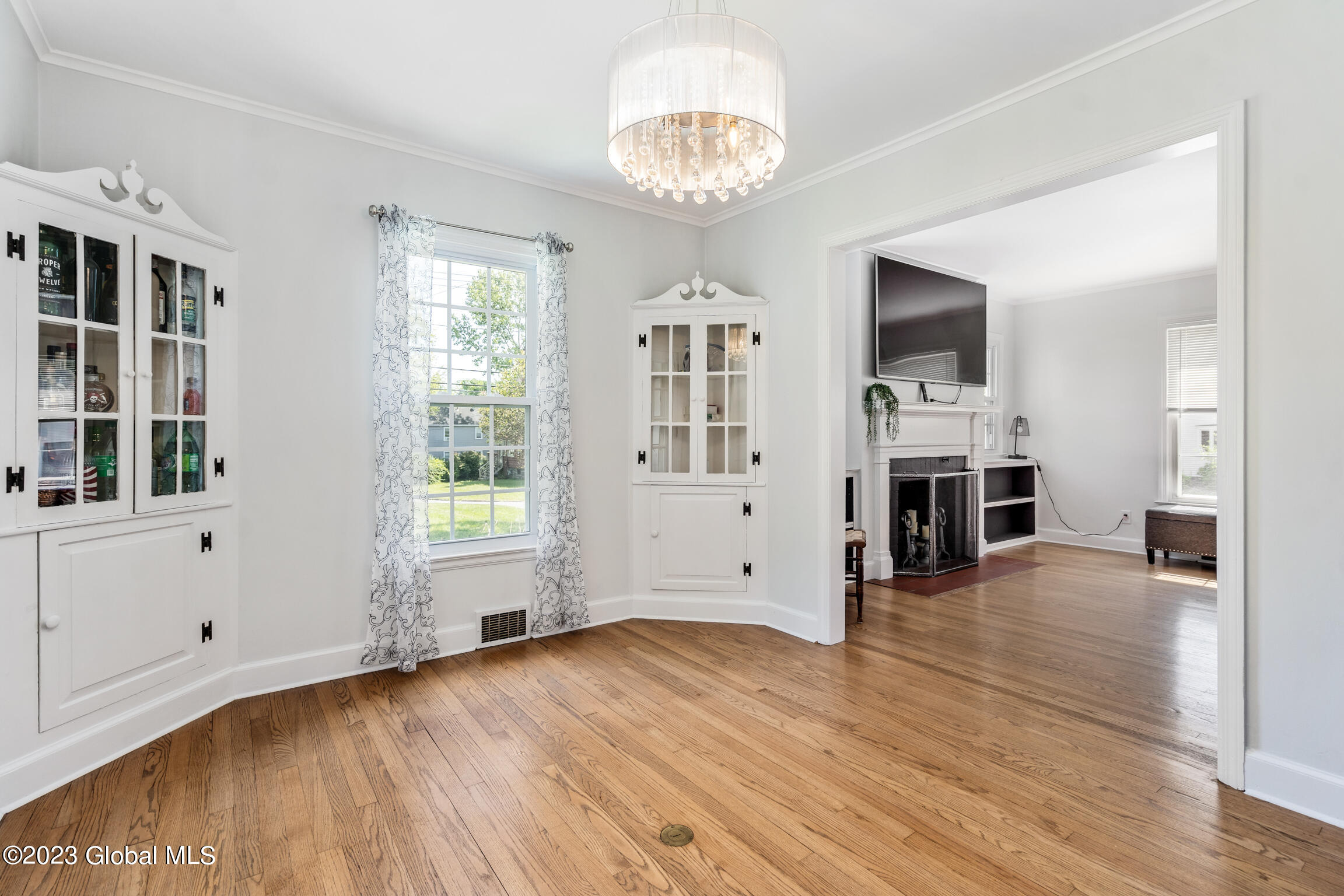 101 W Fourth Avenue