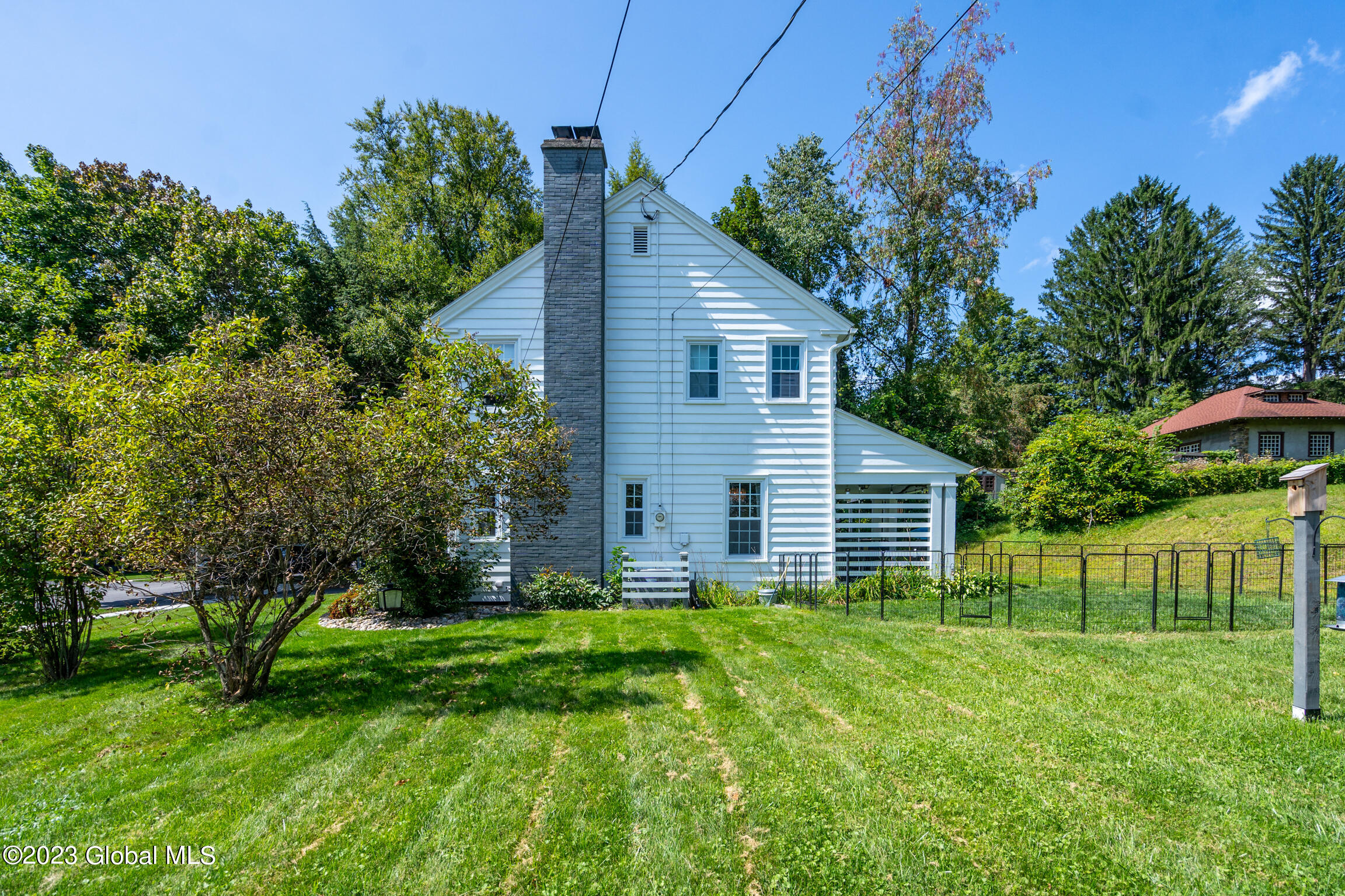 101 W Fourth Avenue