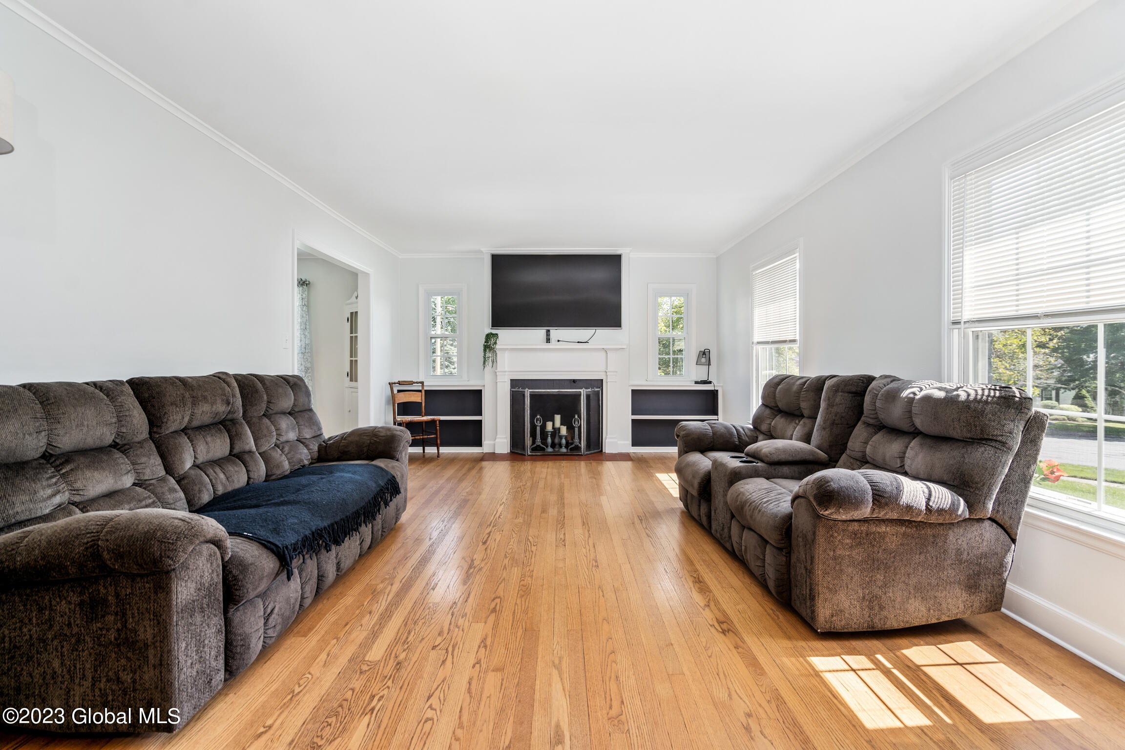 101 W Fourth Avenue