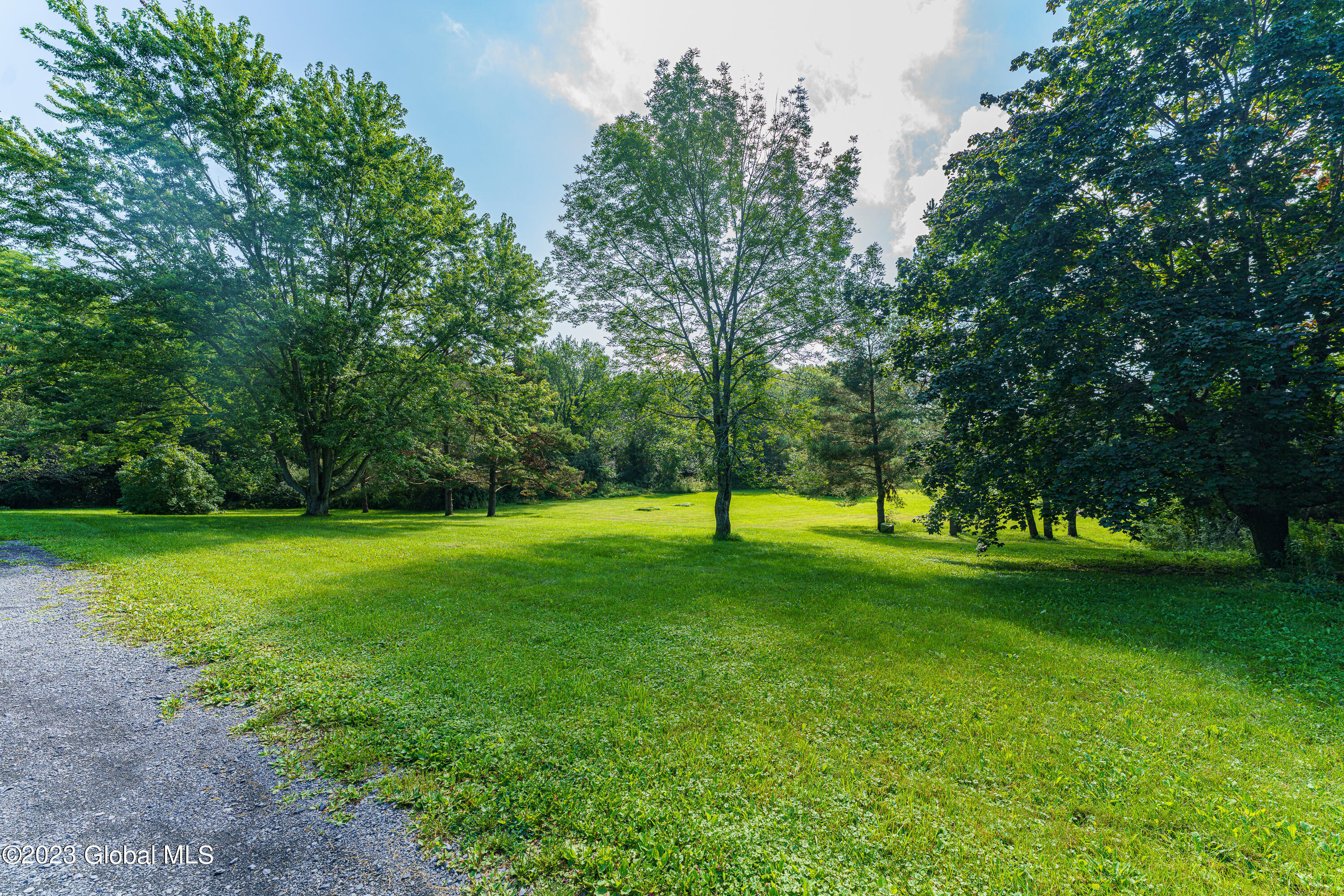1554 Thompsons Lake Road